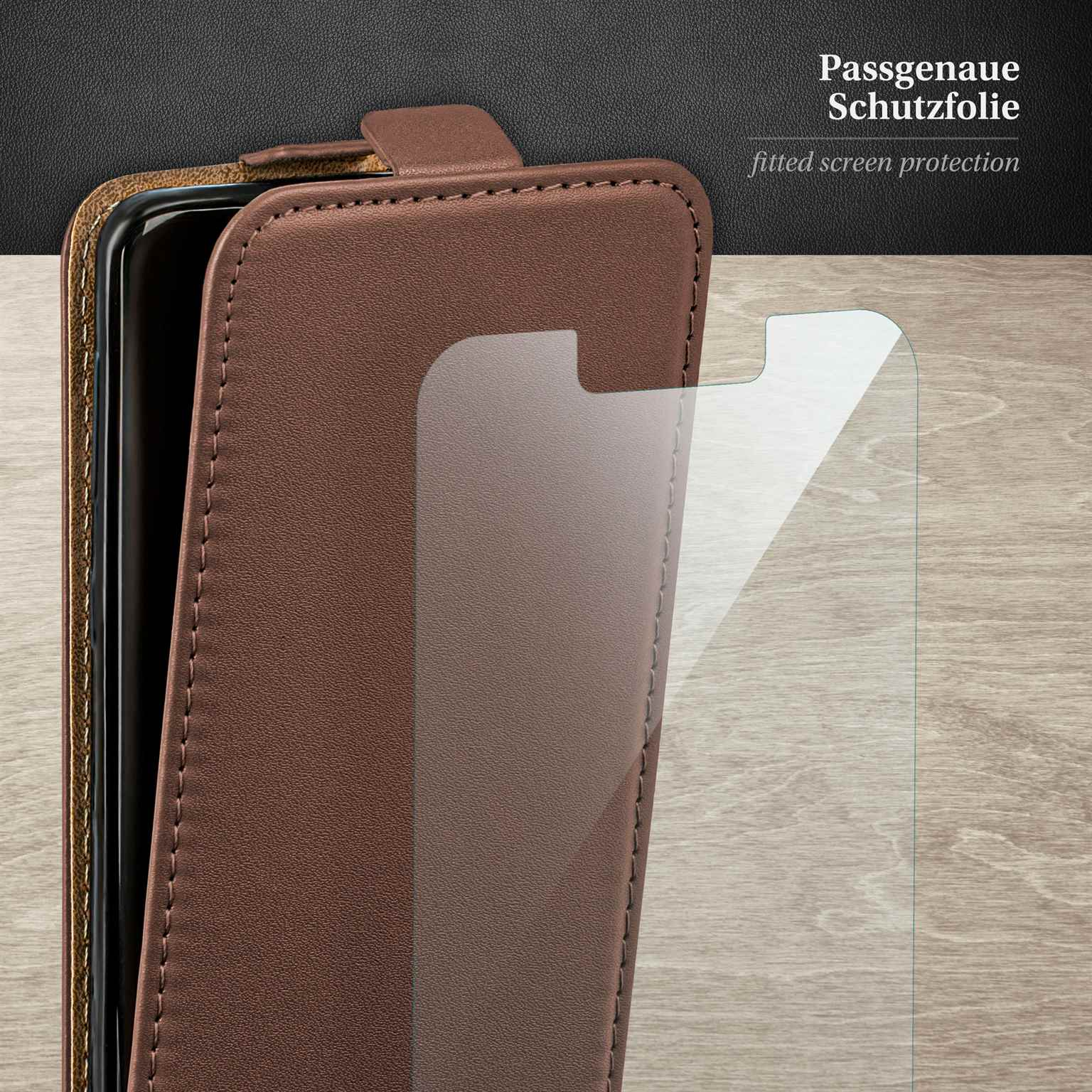 Braune Leder-Handyhülle mit Displayschutz. Das Telefon ist im Etui.