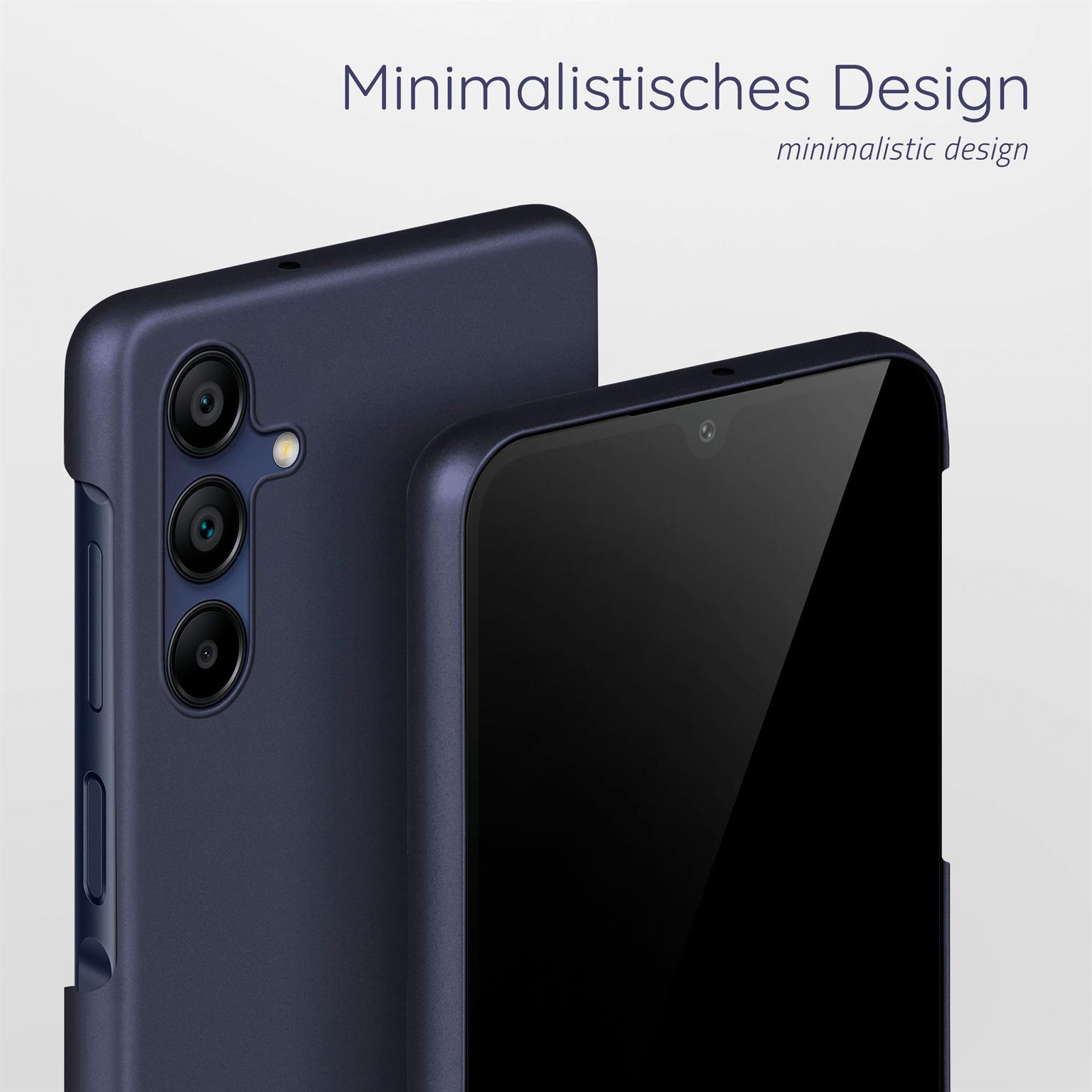 Marineblaue Handyhülle mit Dreifachkamera. Telefon in der Hülle. Weißer Hintergrund.