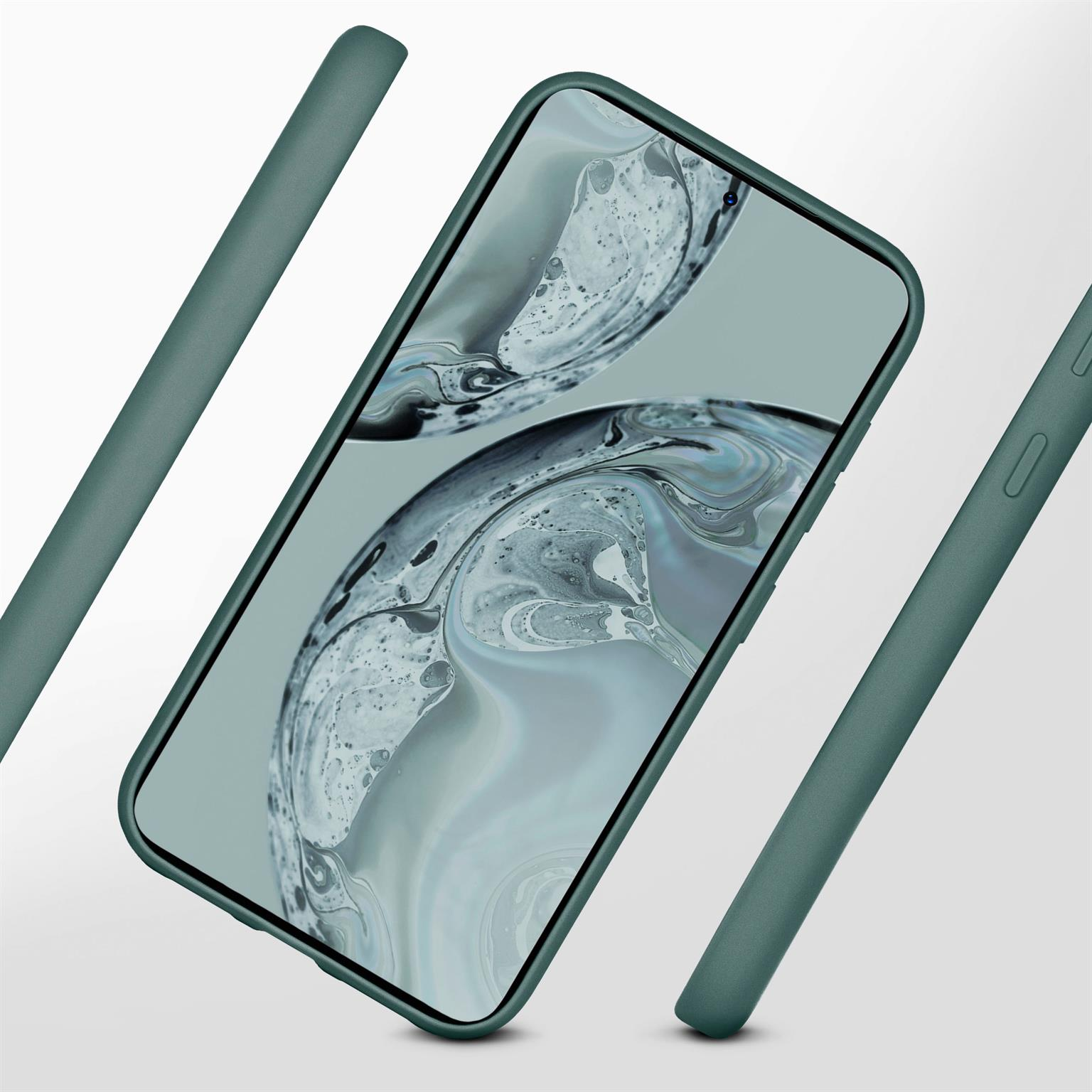 Grüne Handyhülle mit Telefon. Weißer Hintergrund. Zubehör Details.