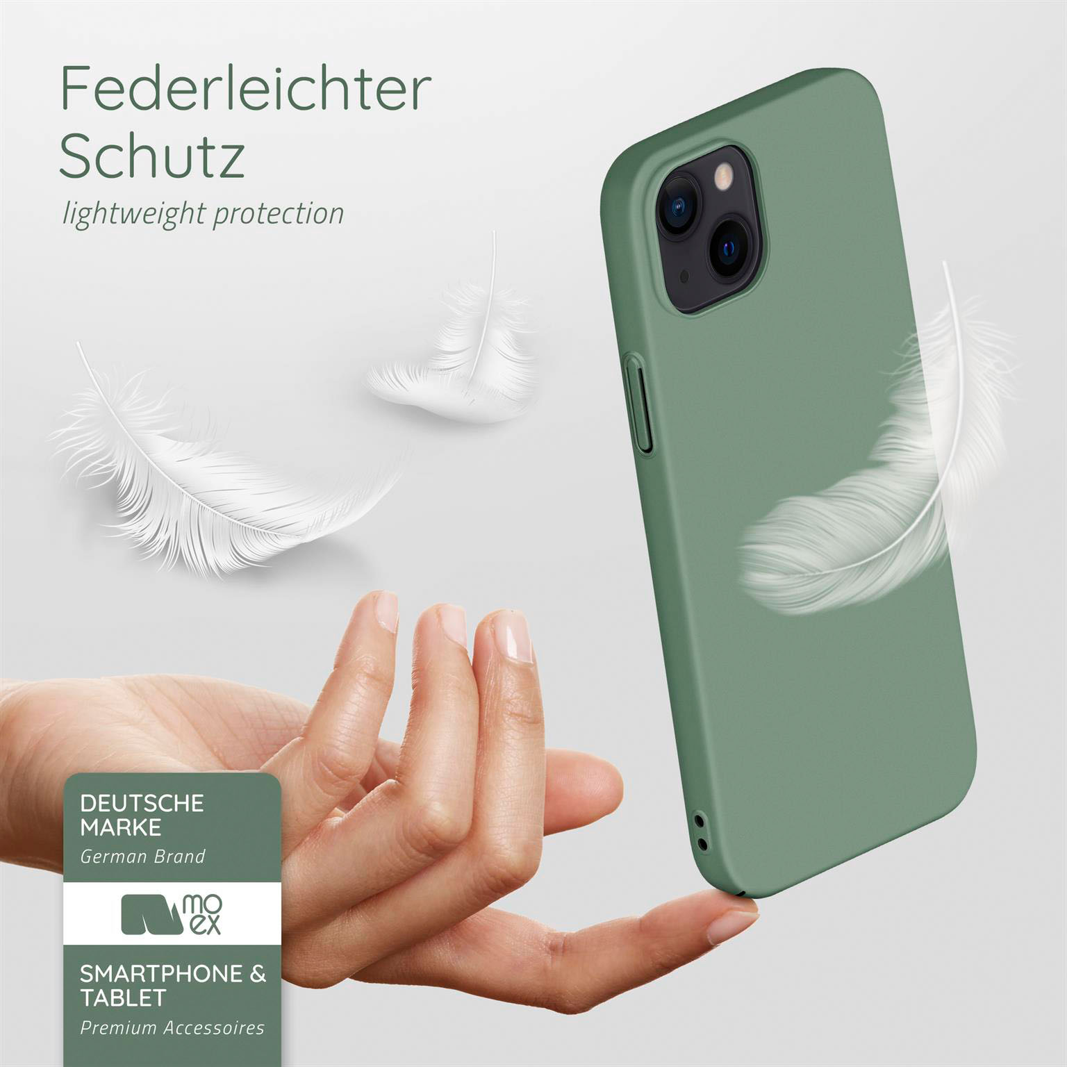 Eine grüne Handyhülle mit Federn im Hintergrund. Sie bietet leichten Schutz und ist eine deutsche Marke.