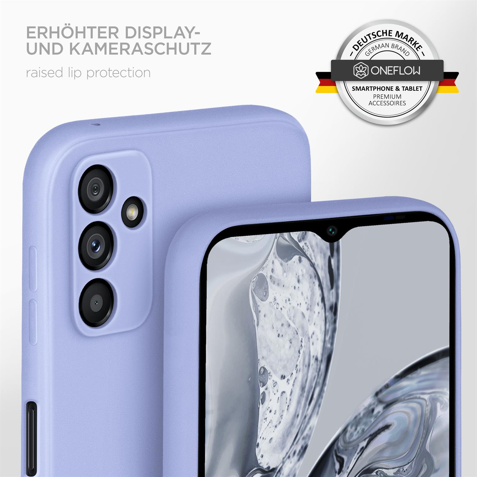 Nahaufnahme einer hellblauen Handyhülle. Erhöhter Kamera- und Displayschutz. Markenlogo rechts oben.