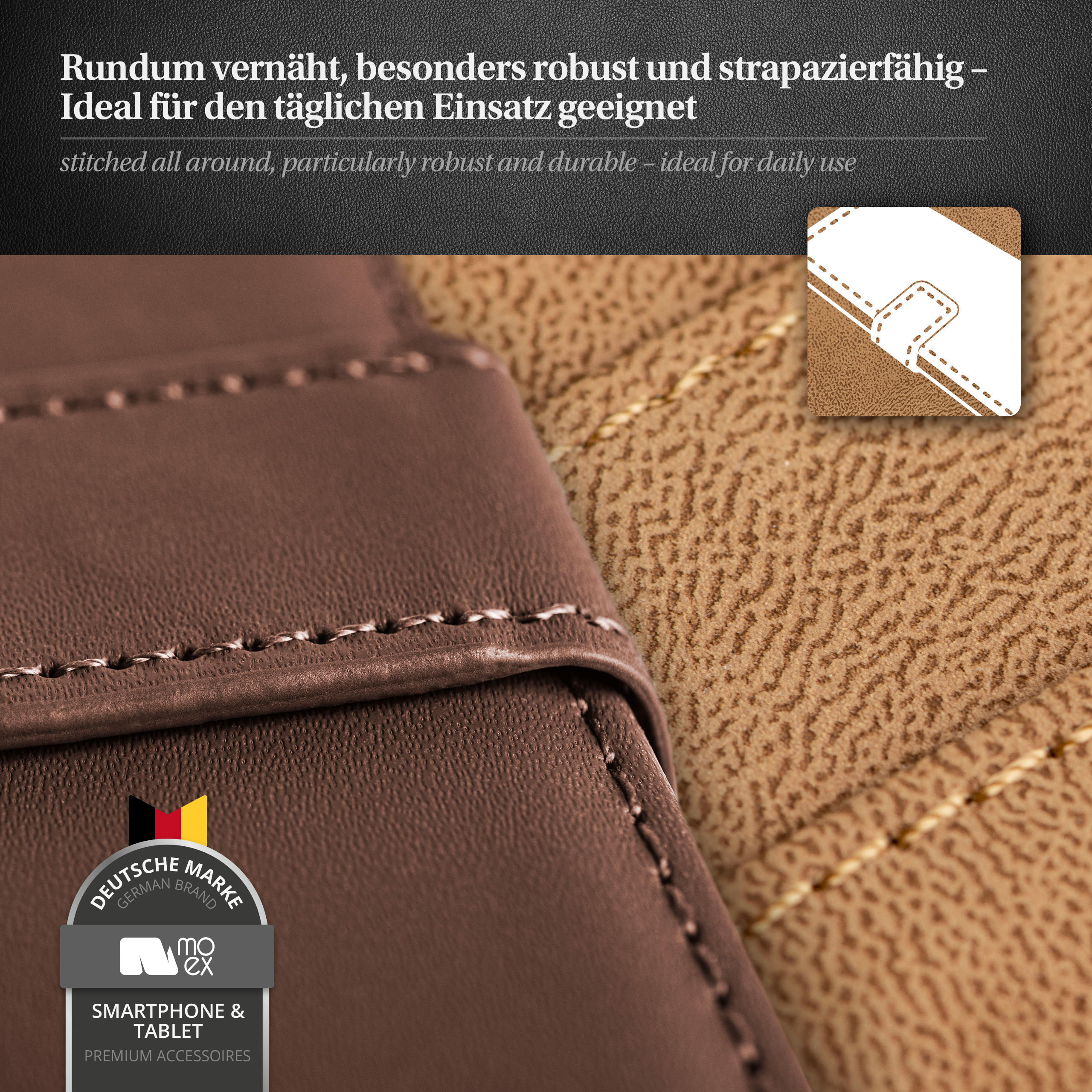 Nahaufnahme einer braunen Lederhülle mit Nähten und deutschem Markenlogo. Die Hülle ist robust.