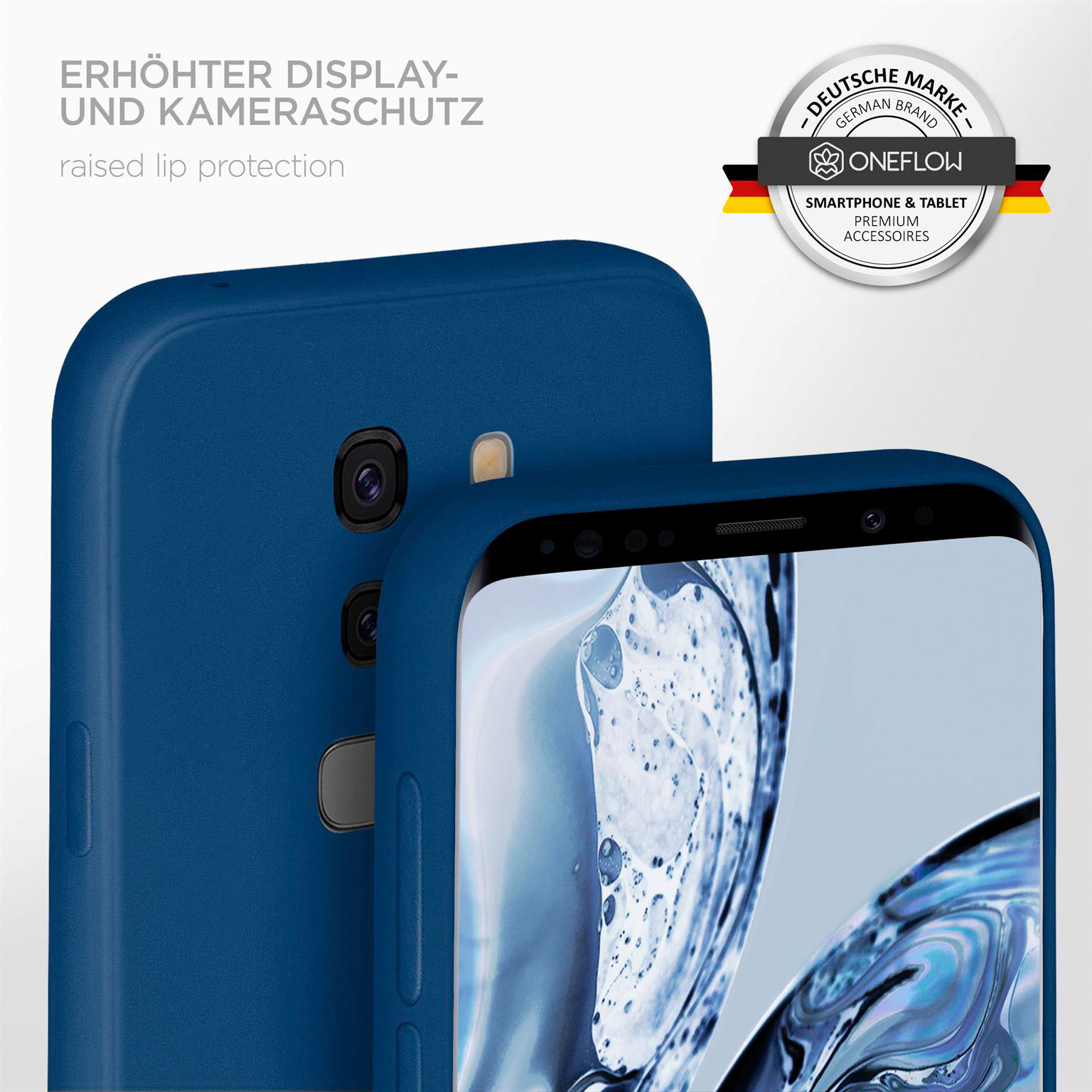 Zwei blaue Handyhüllen mit Telefonen darin. Eine ist im Fokus. Label: erhöhter Lippenschutz.