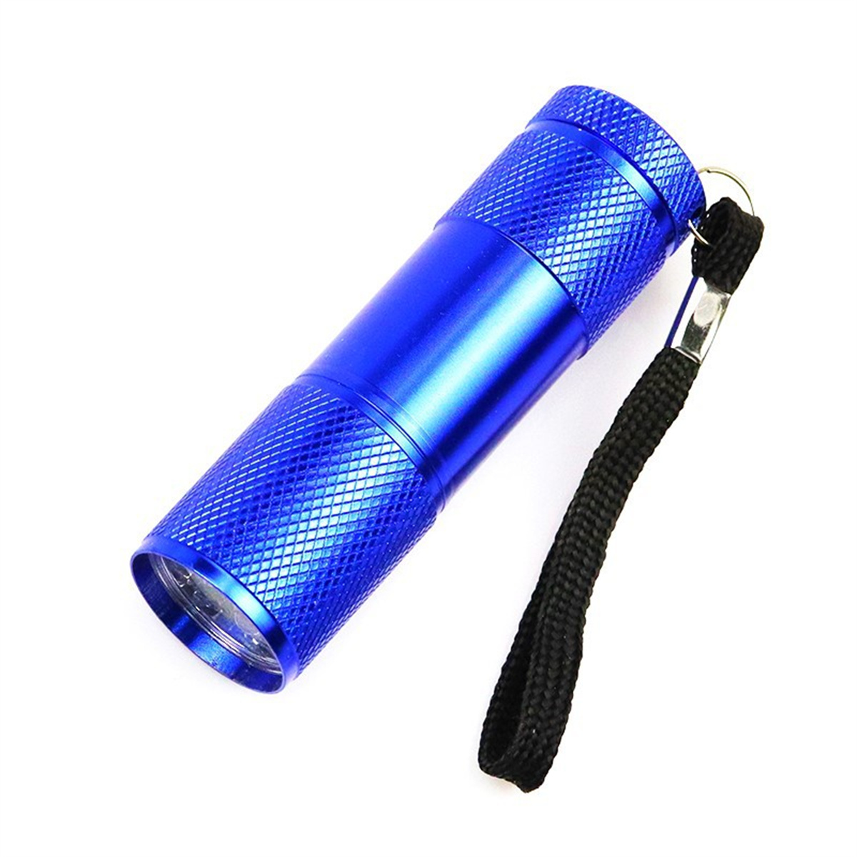 Blaue Taschenlampe, Nahaufnahme, mit schwarzem Riemen. Isoliert auf weißem Hintergrund. Strukturierte Oberfläche.