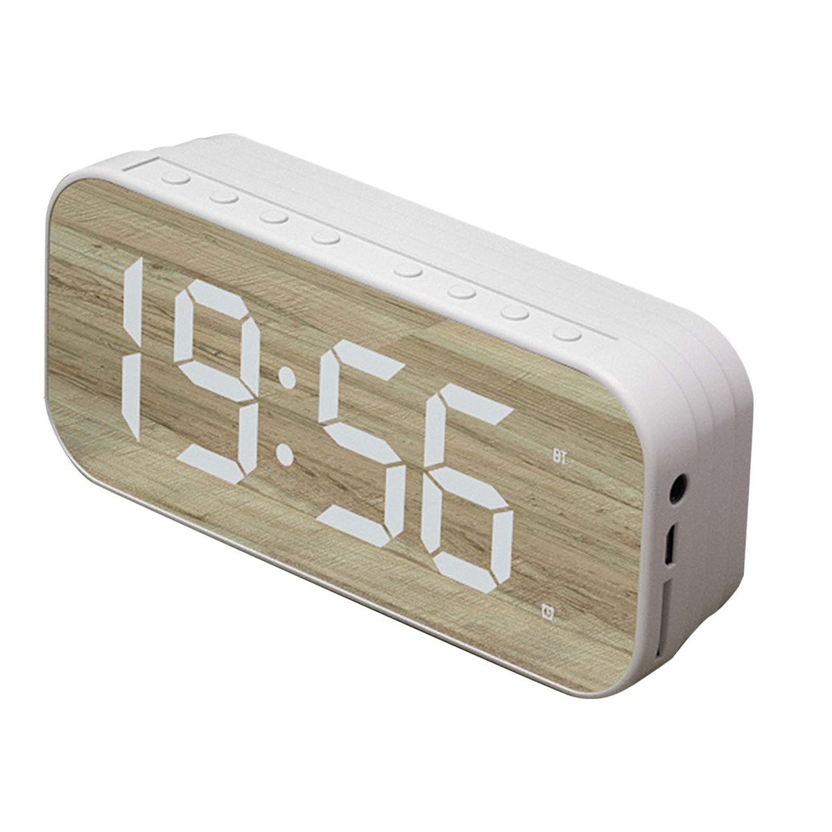 Eine weiße Digitaluhr mit Holzmaserung. Die Zahlen leuchten. Weißer Hintergrund.