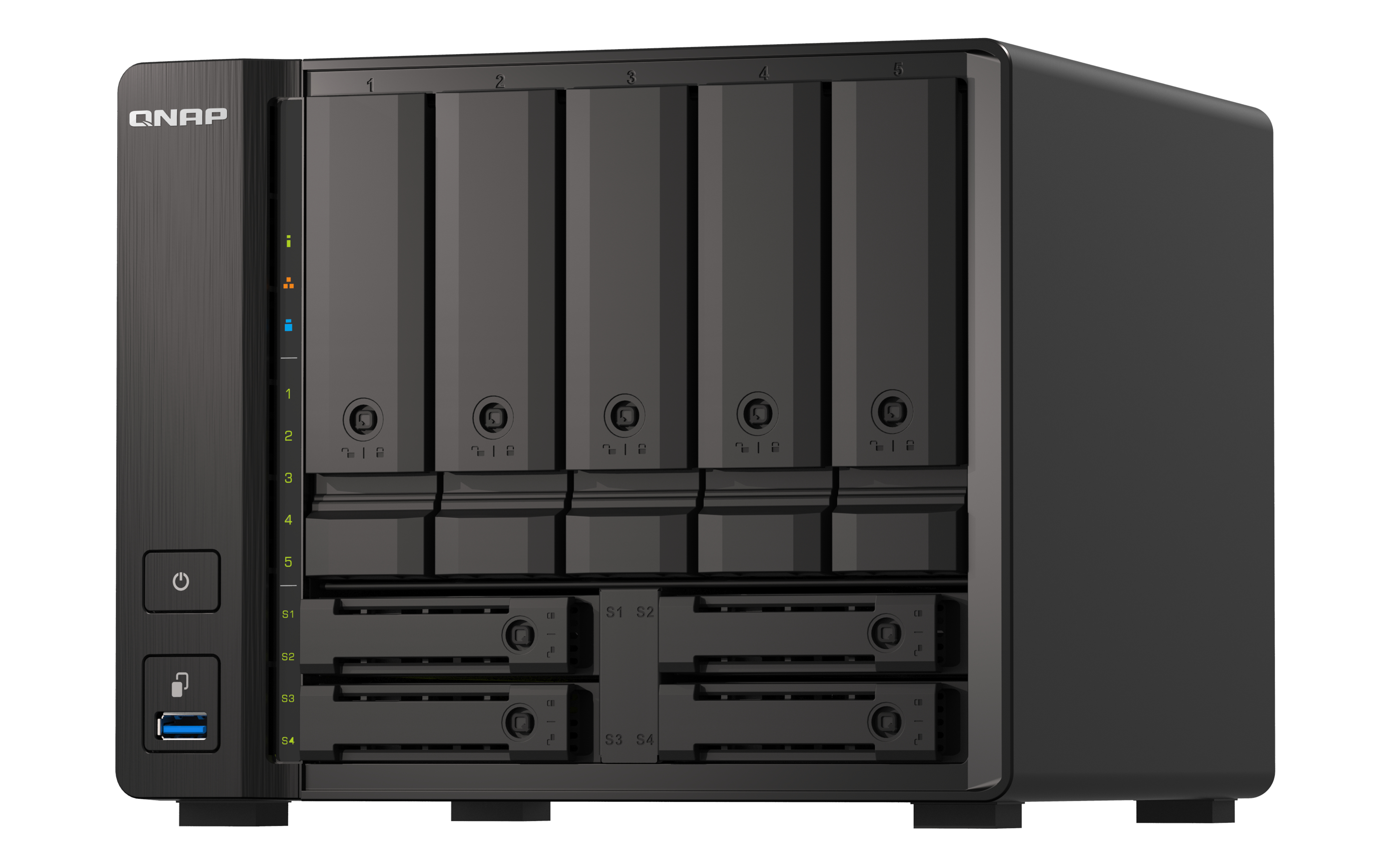 Un server NAS QNAP nero con cinque alloggiamenti per unità su sfondo bianco.