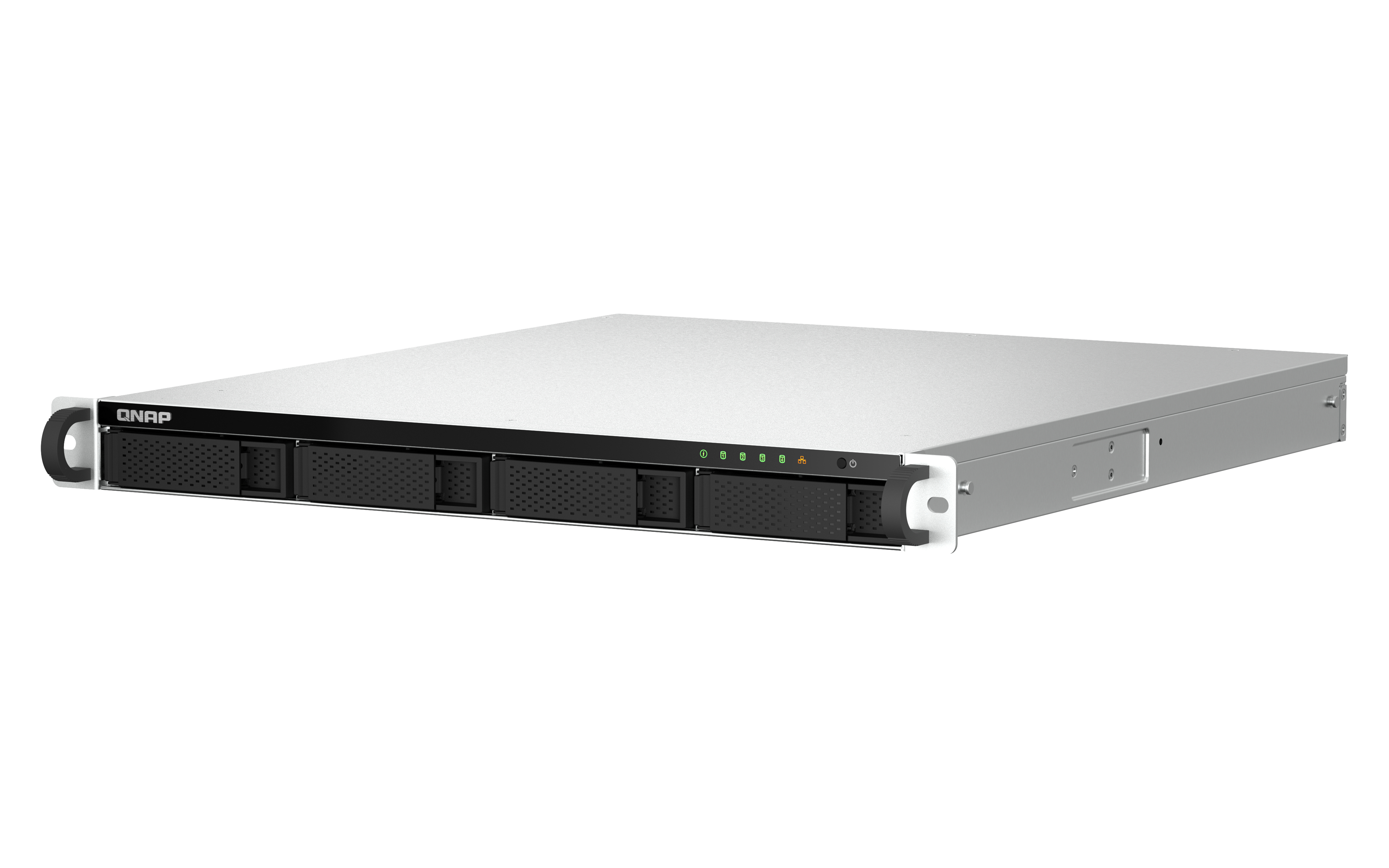Silberner QNAP NAS-Server mit vier Laufwerksschächten, Kontrollleuchten und Rackmount-Griffen auf weißem Hintergrund.