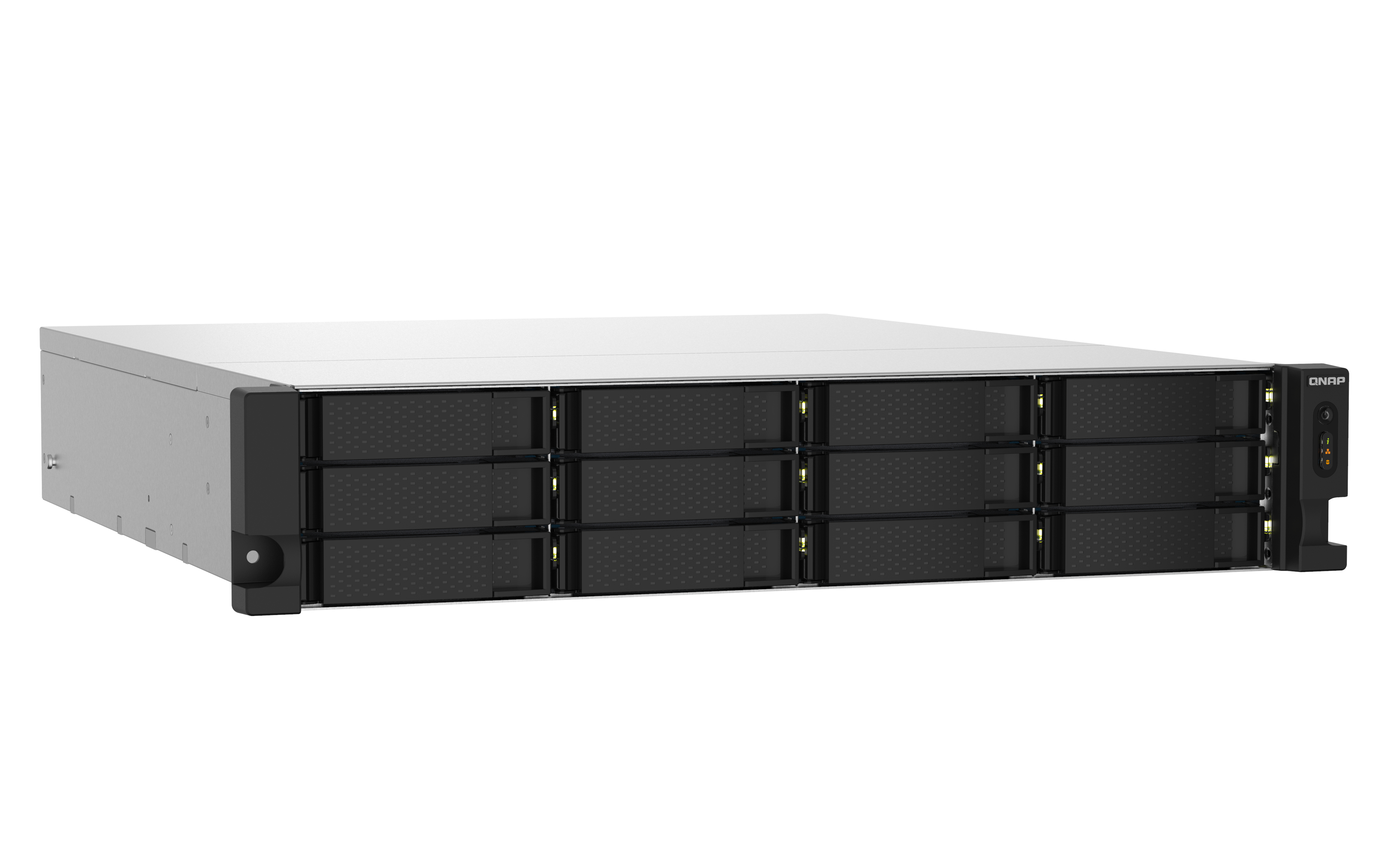 Un server NAS QNAP, argento e nero, con più vani disco. Il pannello frontale mostra il logo QNAP.