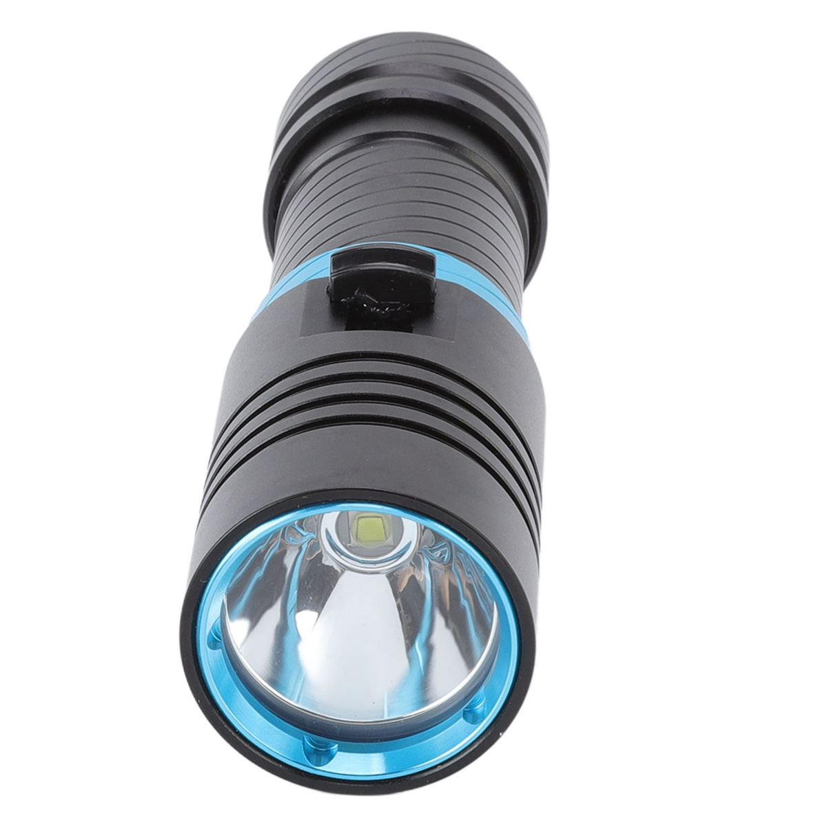 Schwarz-blaue Tauch-Taschenlampe. Weißer Hintergrund.