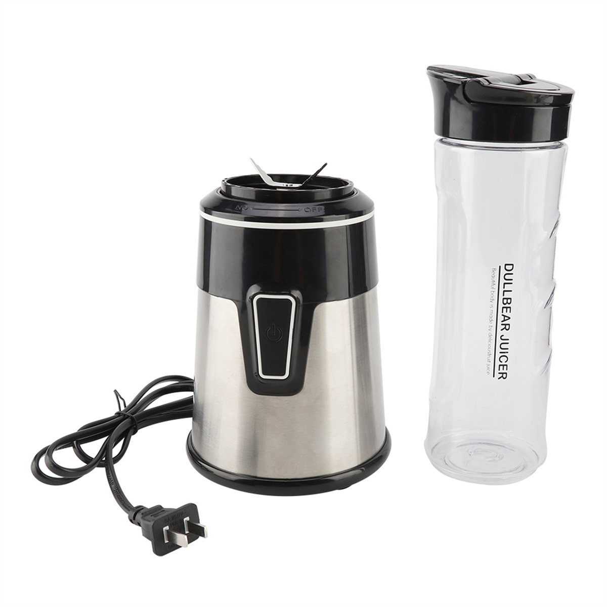 Mixer mit klarer Flasche. Eine schwarze Klingenabdeckung ist angebracht.  Ein schwarzes Netzkabel und Stecker links.