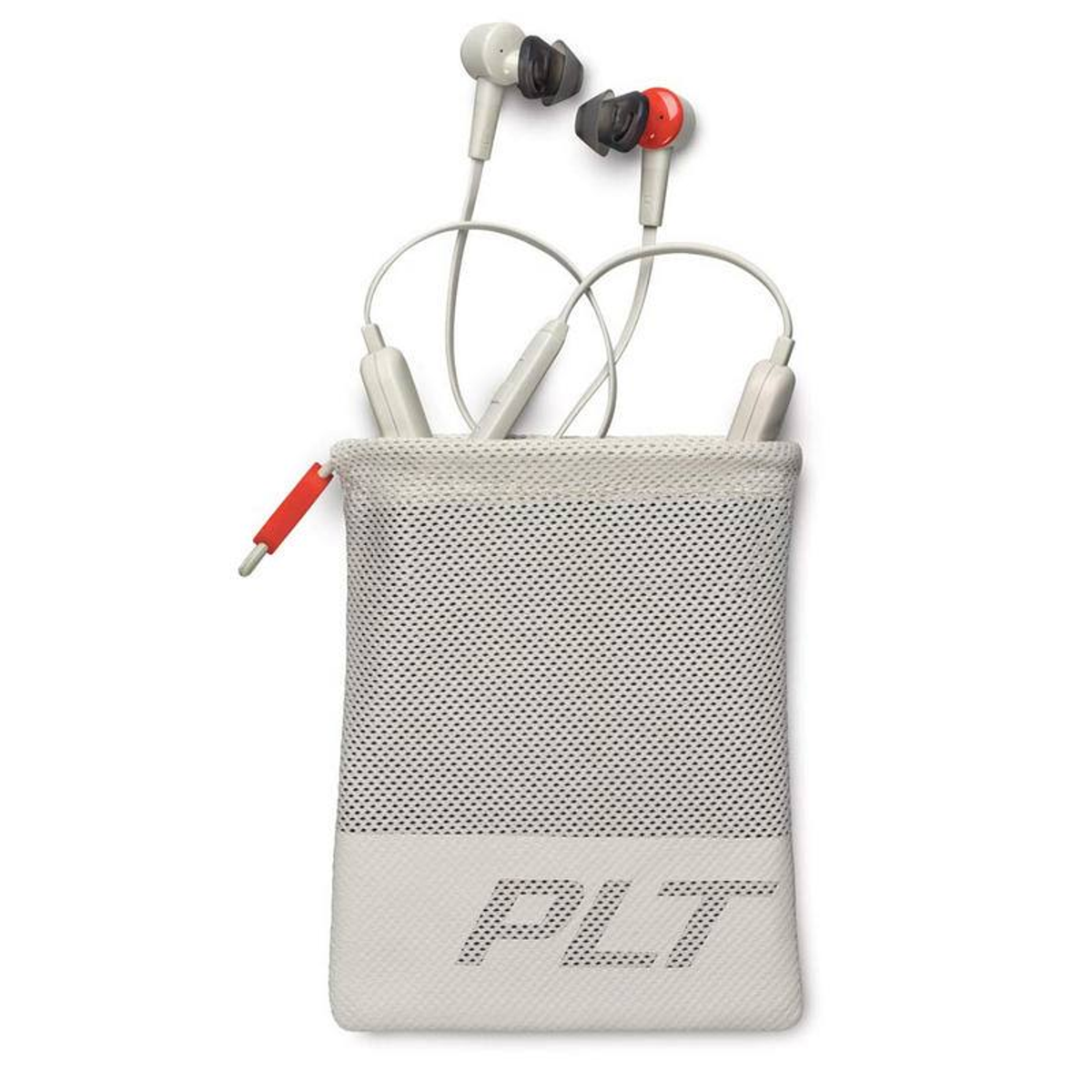 Ohrhörer und eine weiße Tasche mit rotem Zugband, vor weißem Hintergrund.