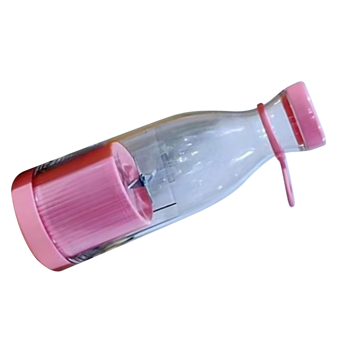 Ein rosa-weißer Mixer. Er befindet sich auf weißem Hintergrund. Der Mixer ist angewinkelt.