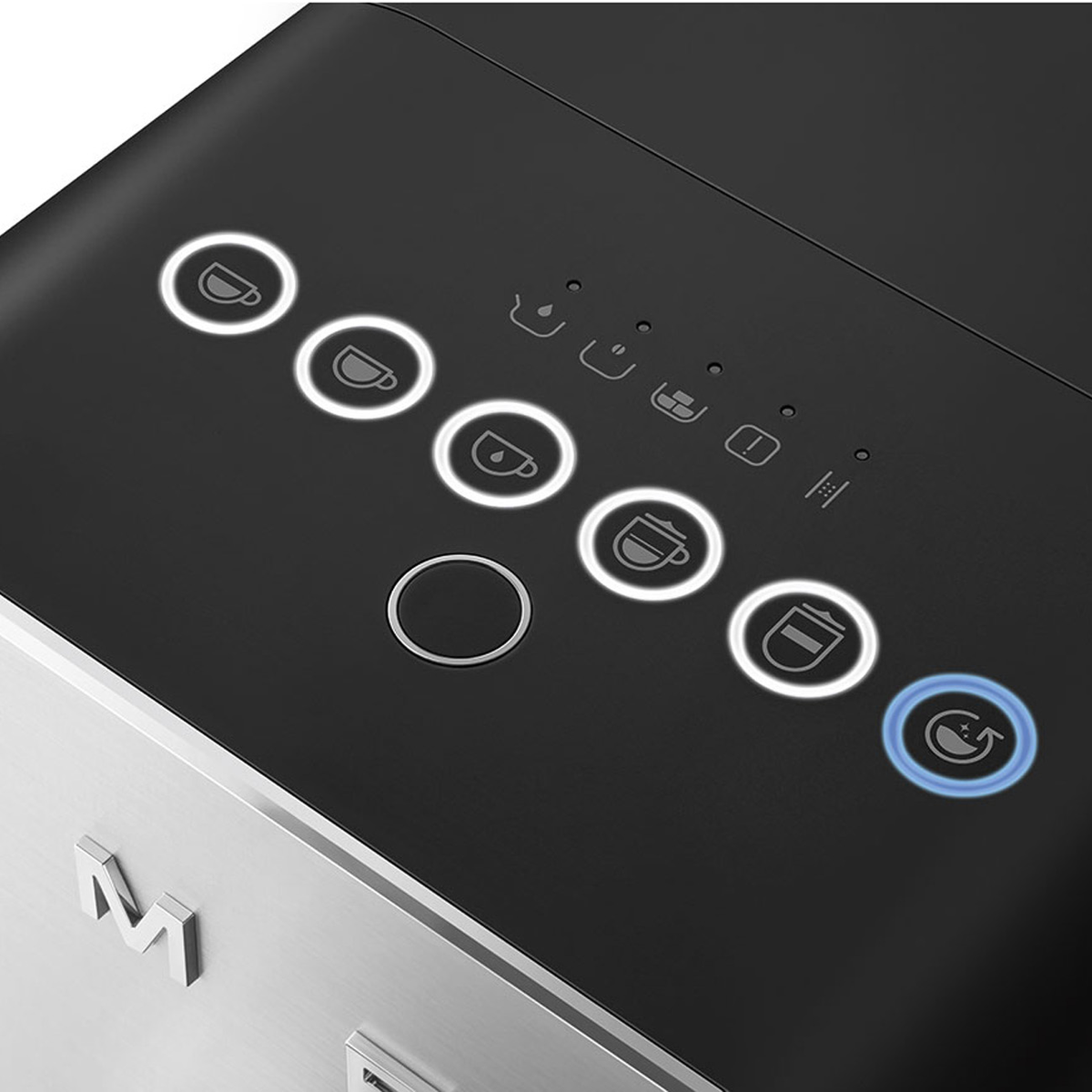 Zbliżenie na czarny panel sterowania ekspresu do kawy z podświetlanymi przyciskami.