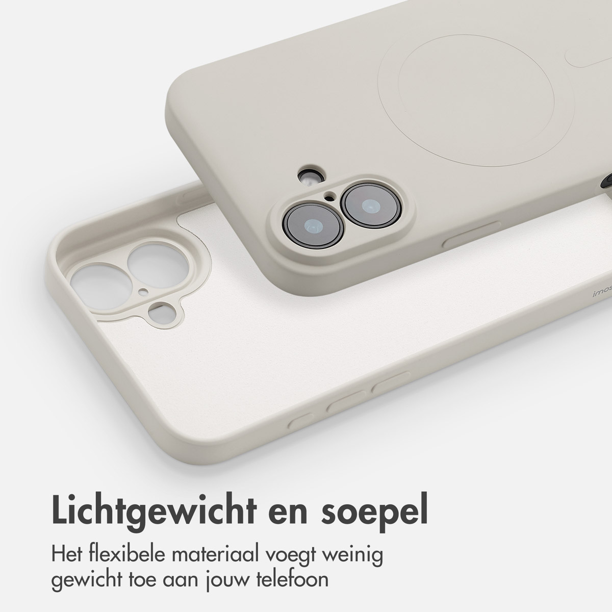 Coque de téléphone beige avec découpe caméra, à côté de la moitié inférieure.