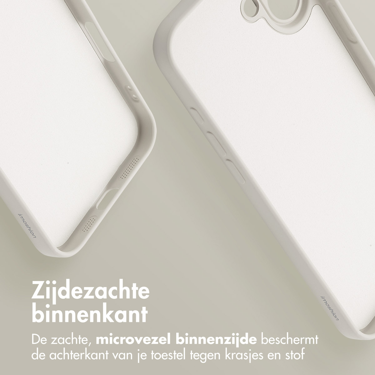 Gros plan de deux étuis de téléphone blancs. Le texte en néerlandais dit que l'intérieur protège des rayures.