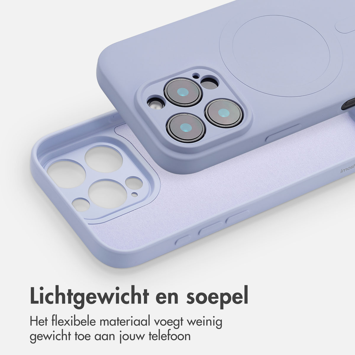 Een lavendelkleurige telefoonhoes met een bijpassende hoes voor de telefoon.