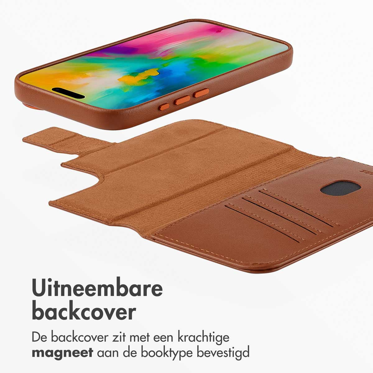 Étui de téléphone marron avec un téléphone. L'étui est ouvert, montrant des emplacements pour cartes.