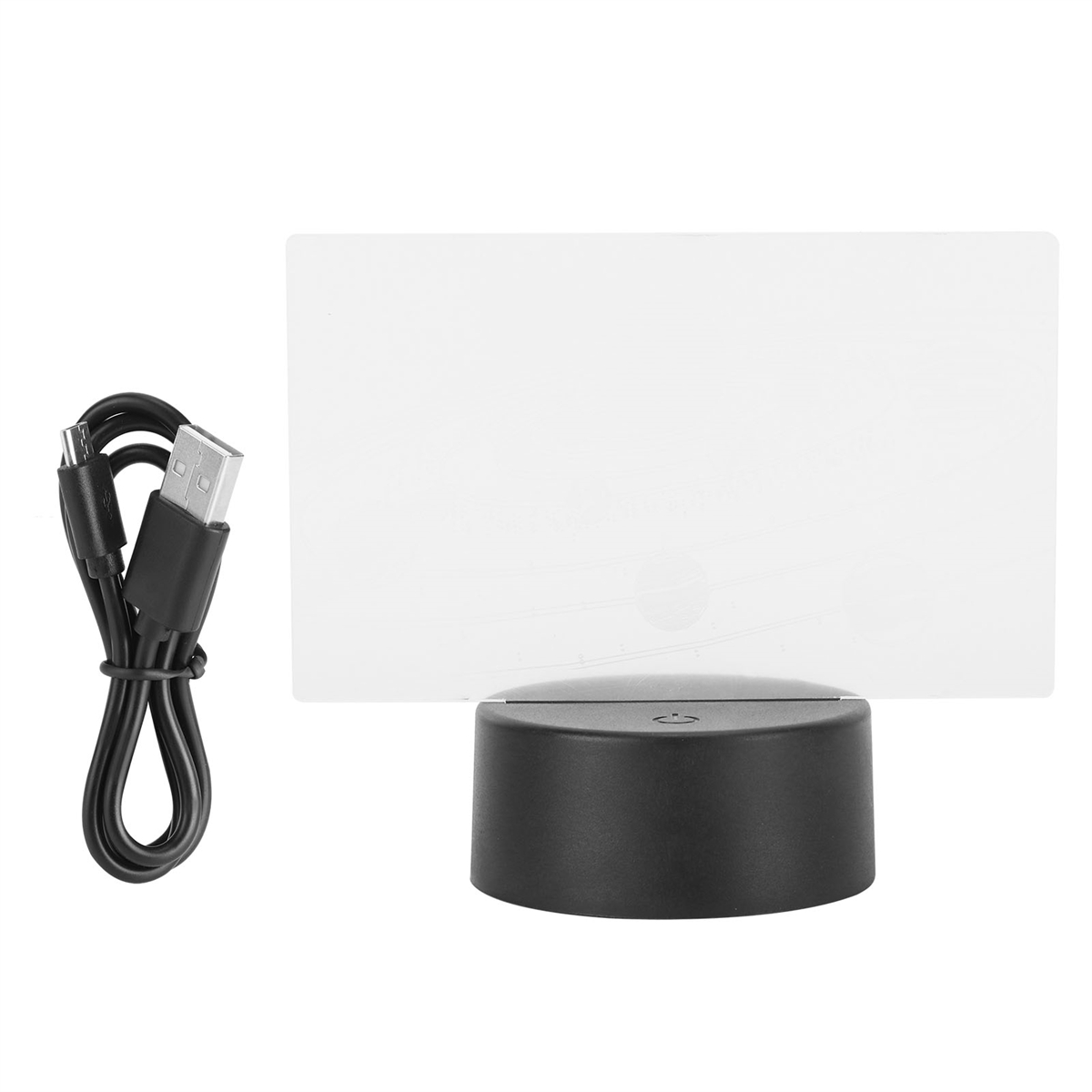 Schwarzes USB-Kabel und ein beleuchtetes rechteckiges Display. Schwarze Basis. Weißer Hintergrund.