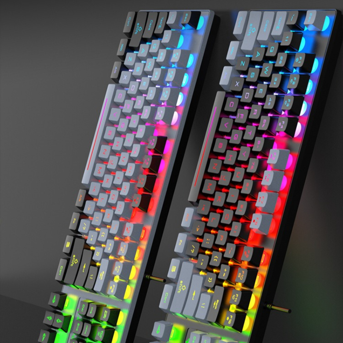 Zwei Gaming-Tastaturen mit RGB-Beleuchtung. Dunkler Hintergrund.