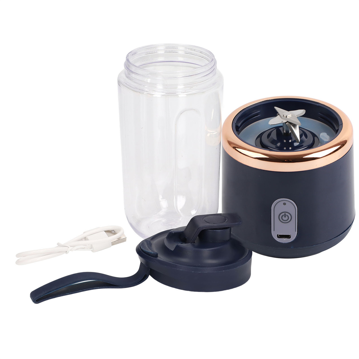 Tragbare Mixerteile: transparente Flasche, dunkelblauer Sockel, Deckel und USB-Ladekabel.