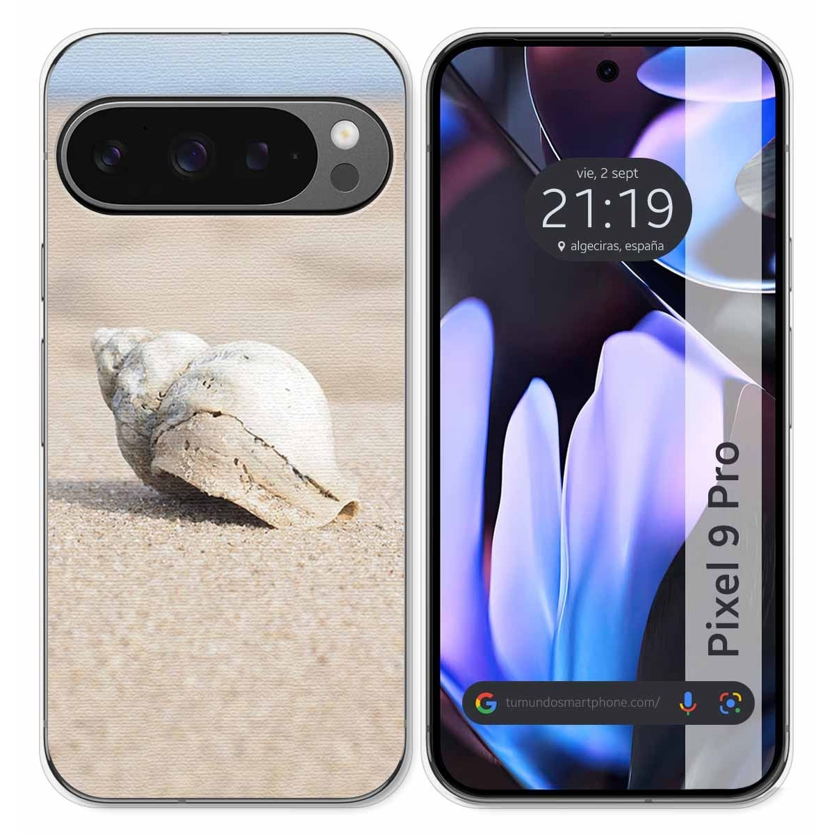 Una concha en la arena en una funda de teléfono, con un teléfono que muestra un reloj.