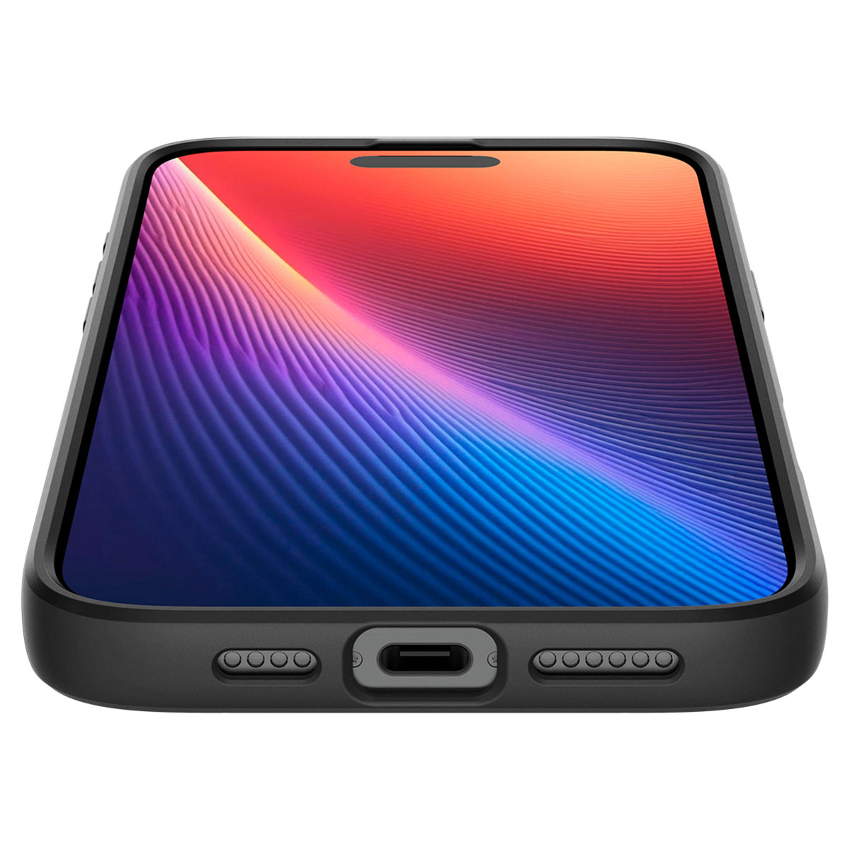 Zwarte telefoon in een hoesje. De telefoon heeft een kleurrijk scherm en de hoes heeft uitsparingen.