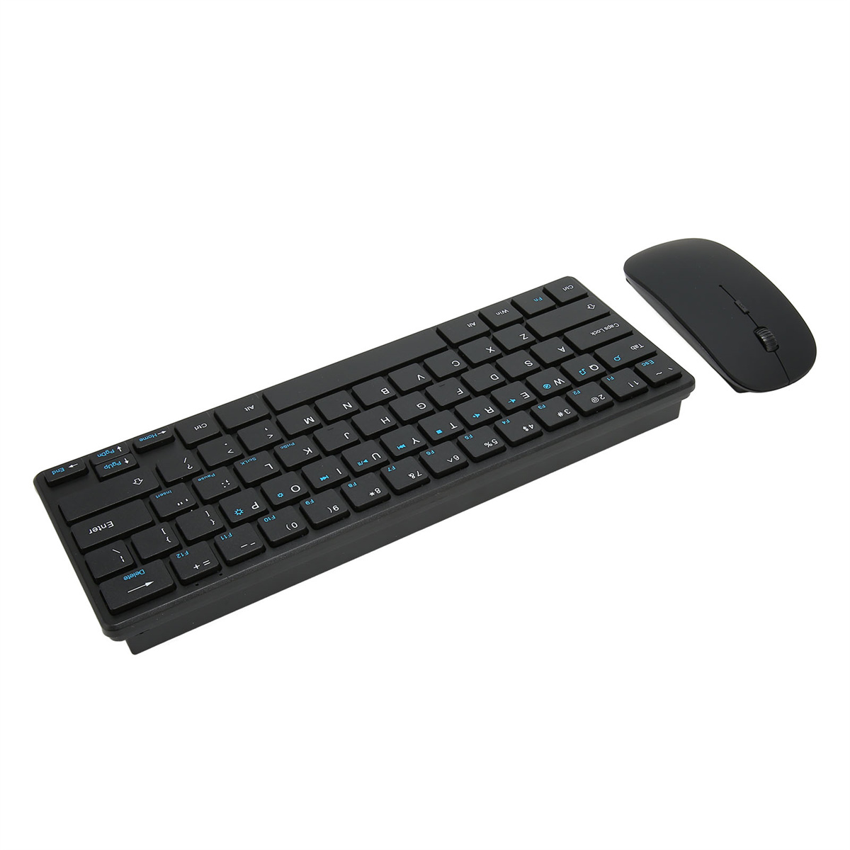 Eine schwarze drahtlose Tastatur mit blauen Tasten und eine schwarze drahtlose Maus auf weißem Hintergrund.