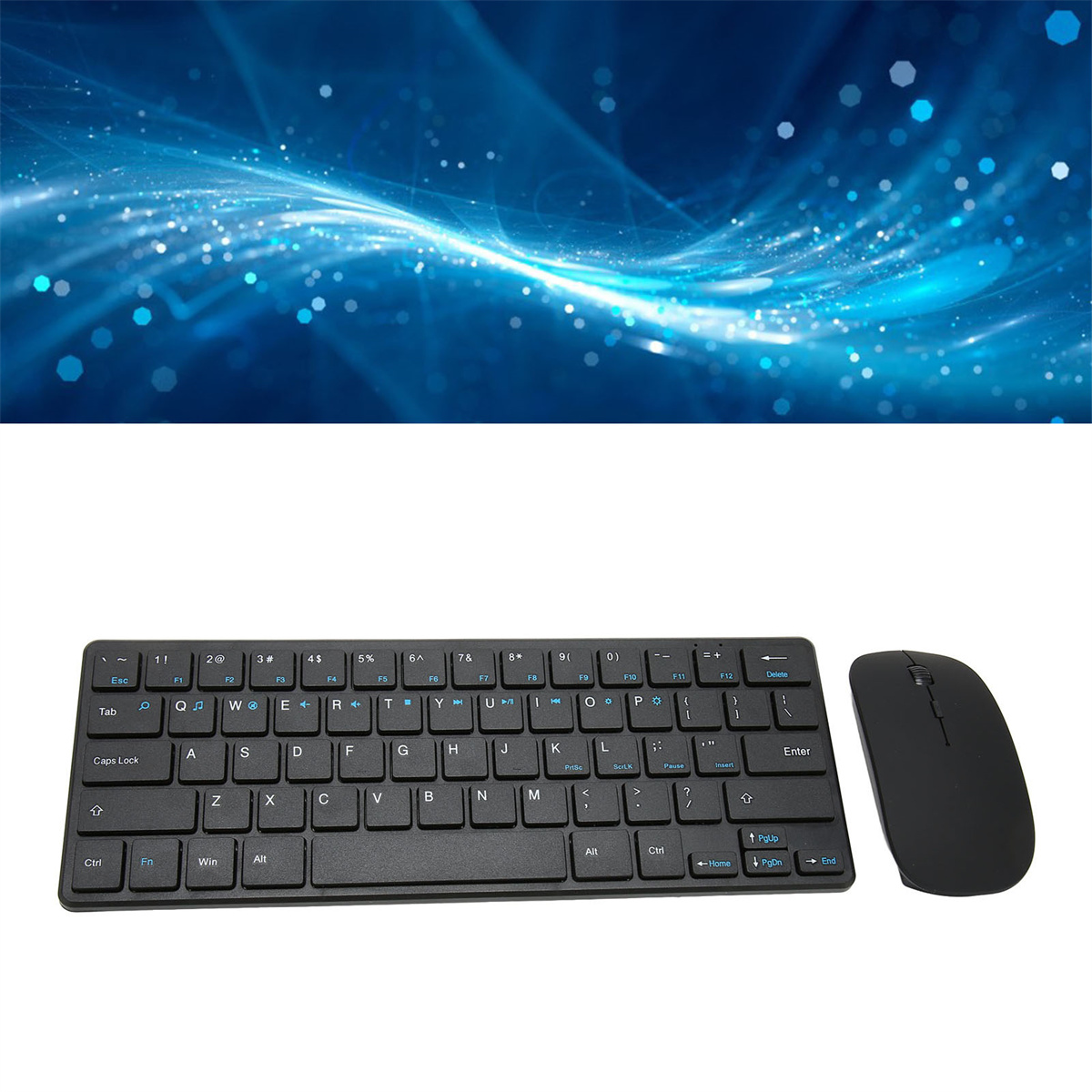 Schwarzes Tastatur- und Maus-Set auf weißer Oberfläche. Der Hintergrund ist ein abstraktes blaues Design mit Lichteffekten.