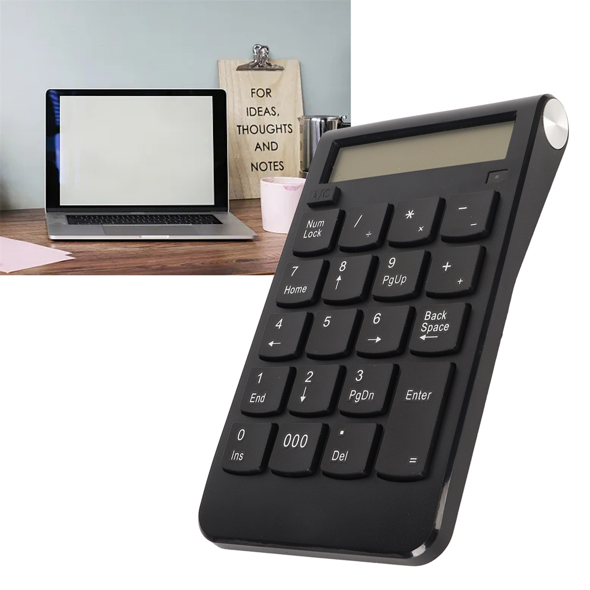 Schwarzer Taschenrechner mit Tasten, Laptop und Klemmbrett mit Notizen auf einem Holztisch.