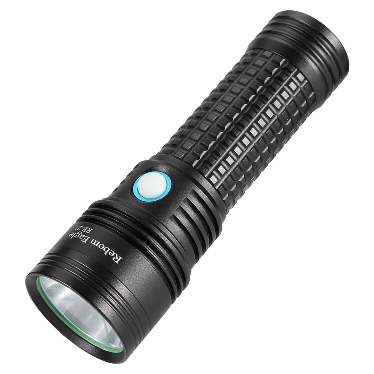 Schwarze Taschenlampe mit strukturierter Oberfläche, blauer Taste und grün umrandeter Linse auf weißem Hintergrund.