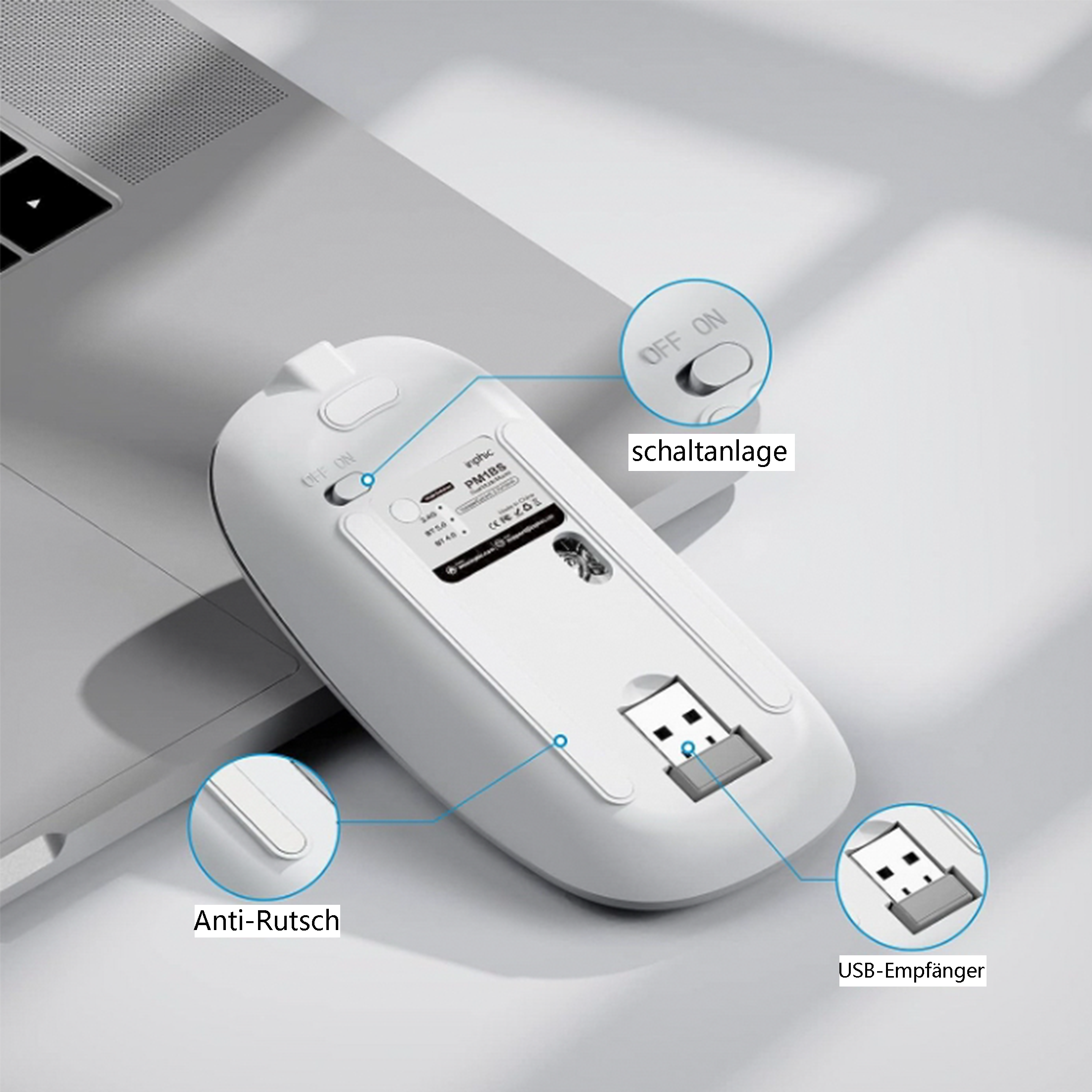 Weiße Computermaus, Unterseite mit USB-Empfänger und Ein-/Ausschalter.