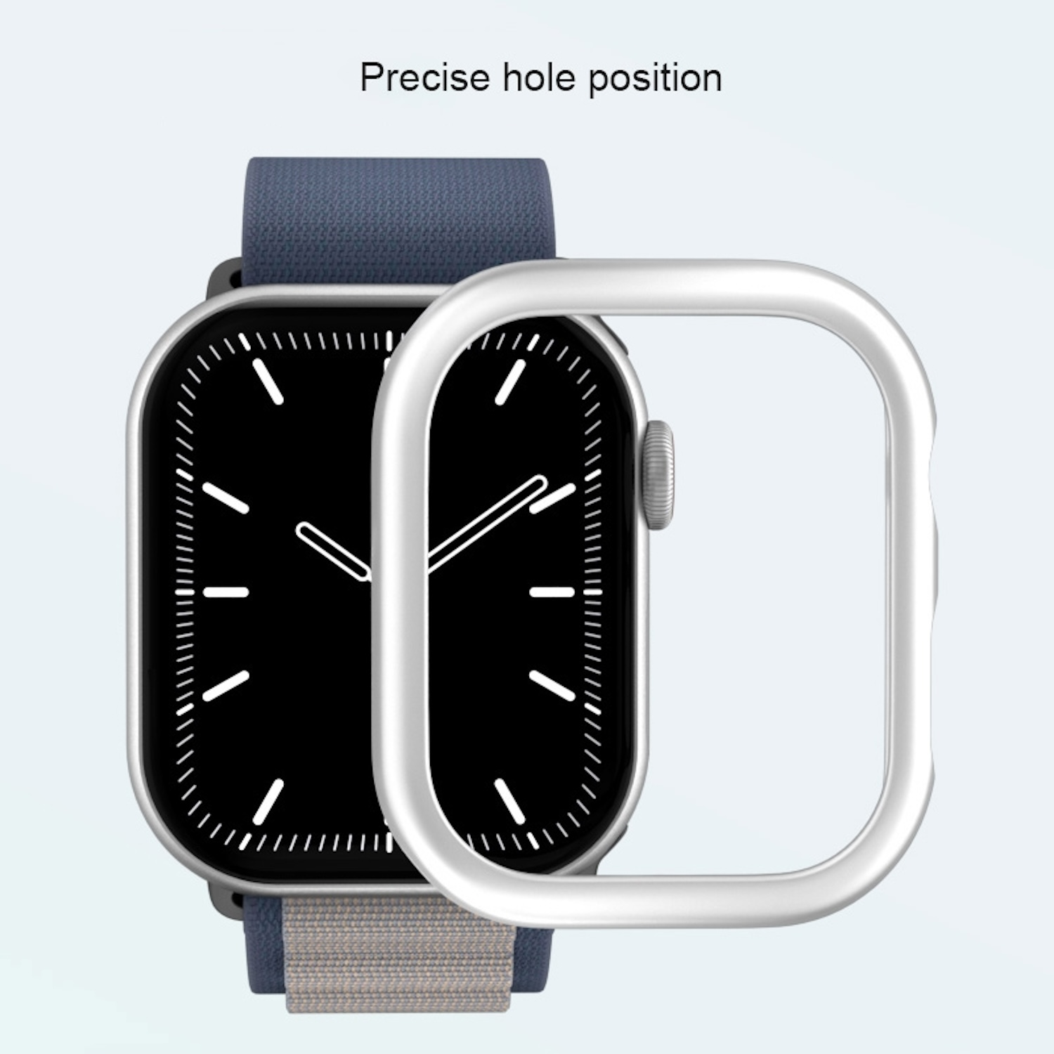 Eine Smartwatch mit silbernem Rahmen und blauem Armband. Ein Schutzrahmen wird gezeigt.