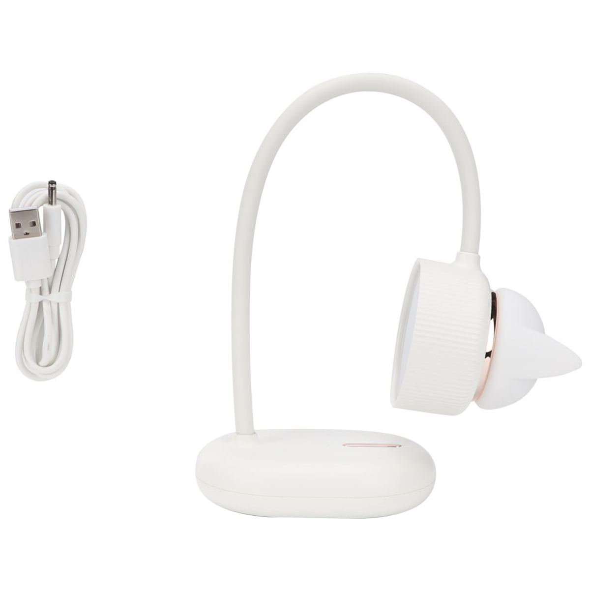 Eine weiße Schreibtischlampe mit gebogenem Hals und einem USB-Kabel daneben, auf weißem Hintergrund.