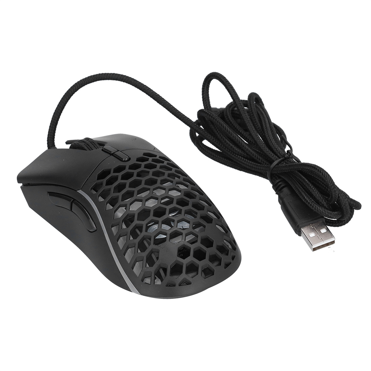 Schwarze Gaming-Maus mit Wabenmuster. Sie hat ein USB-Kabel angeschlossen.