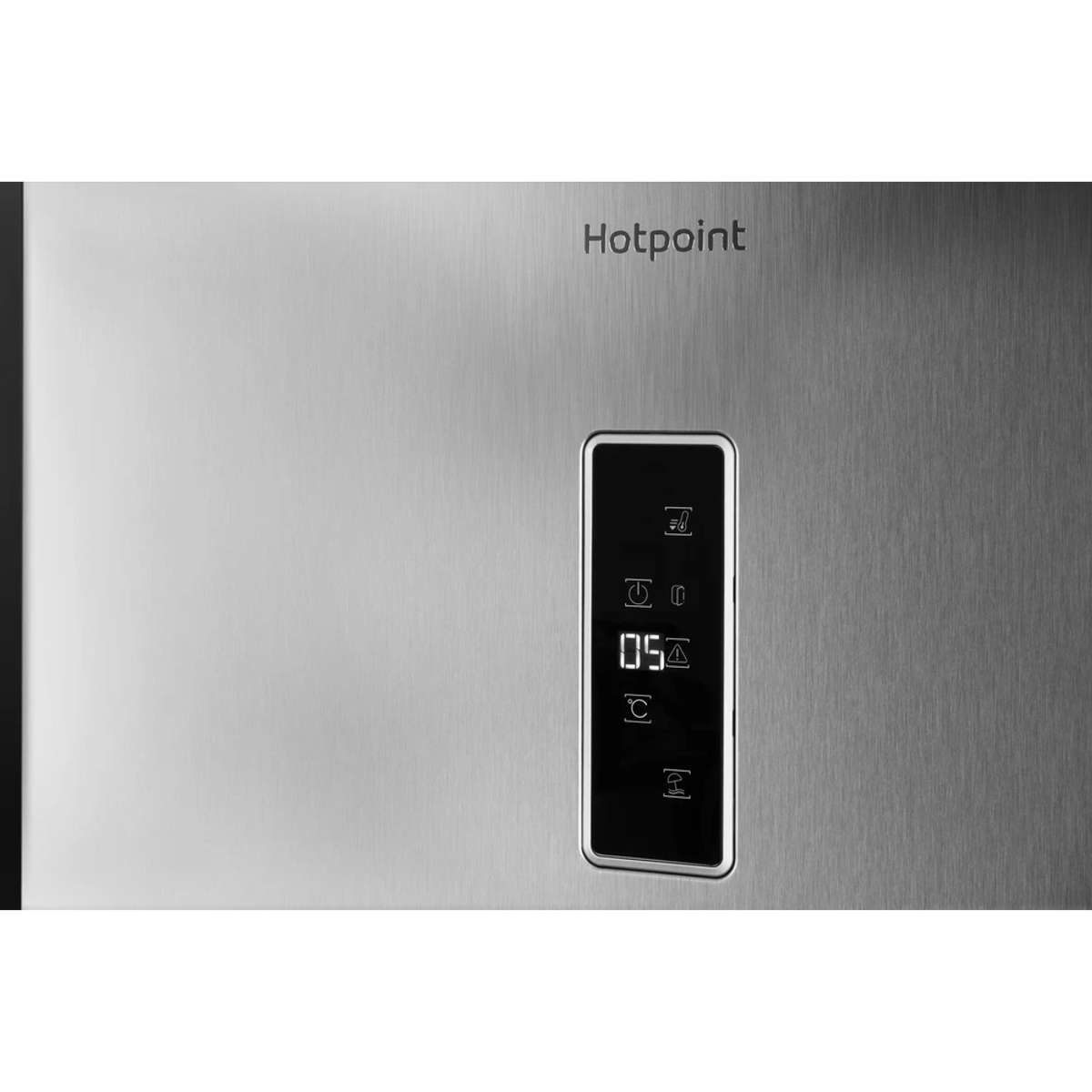 Un electrodoméstico Hotpoint de acero inoxidable con un panel de control digital que muestra '05'.