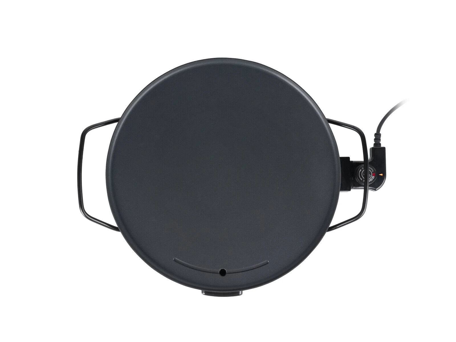 Okrągła, czarna płyta do smażenia z uchwytami, z perspektywy z góry.
