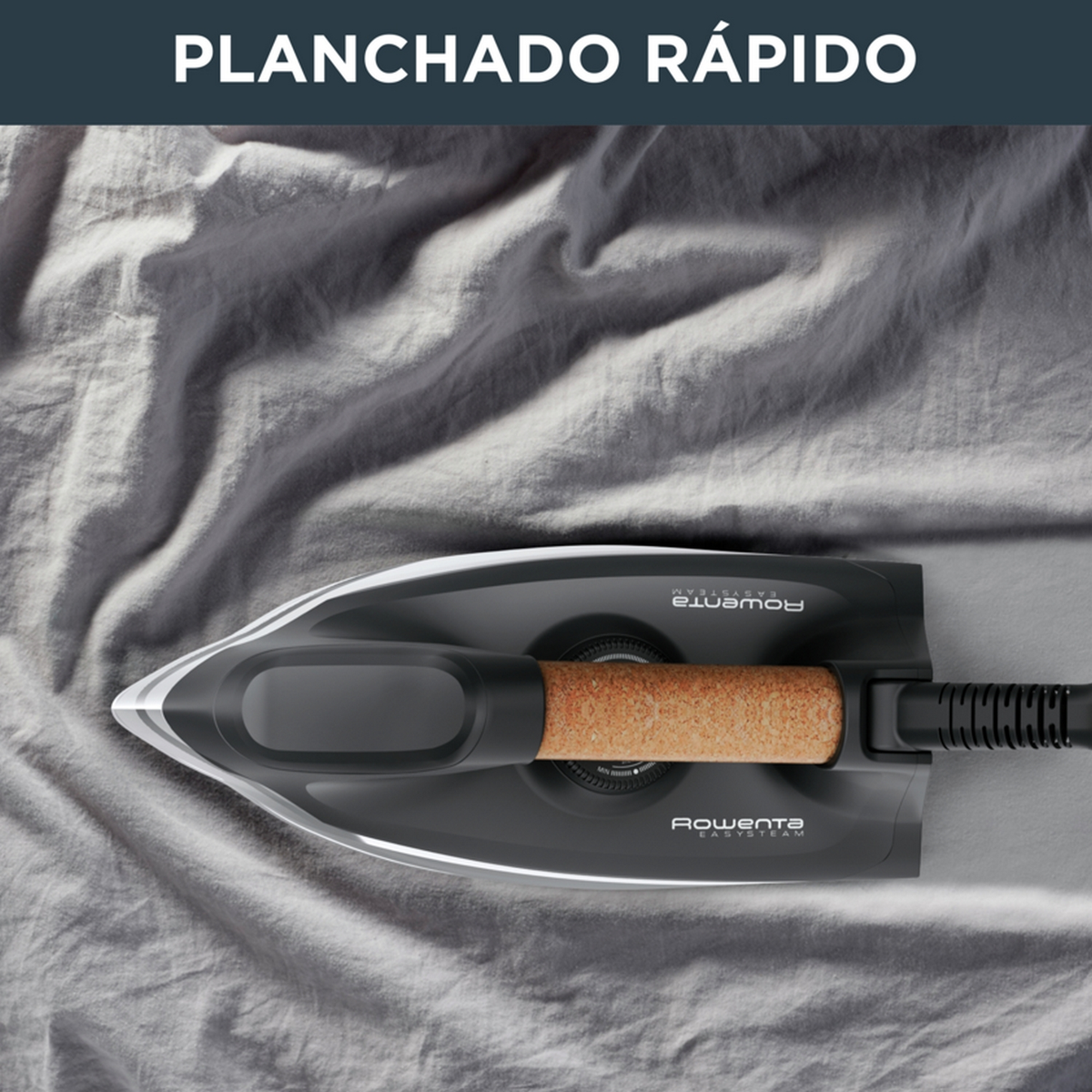 Plancha sobre tela gris. Texto 'Planchado Rápido' arriba.