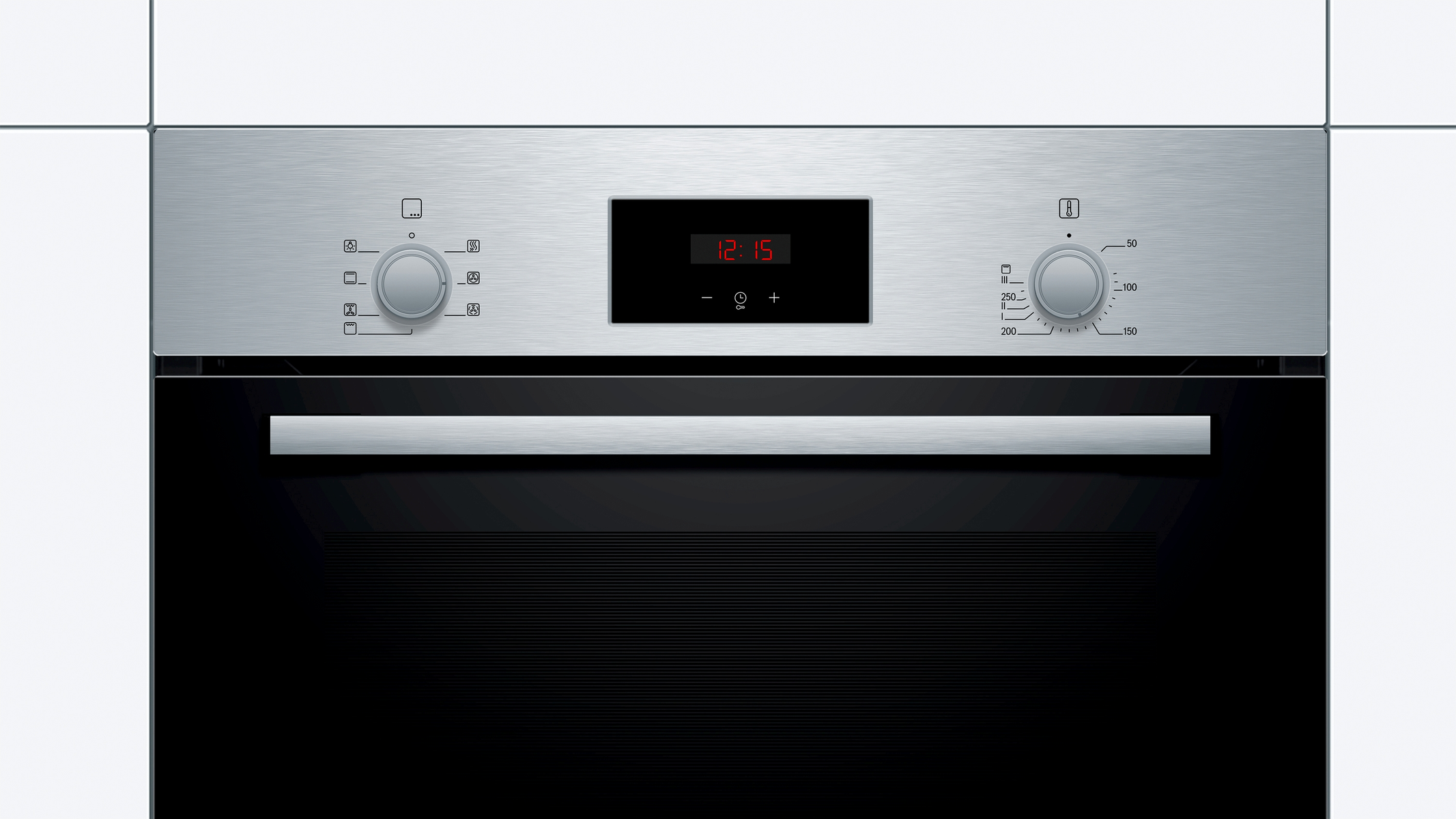 Un horno de acero inoxidable con una puerta de vidrio negro, controles y una pantalla digital que muestra '12:15'.