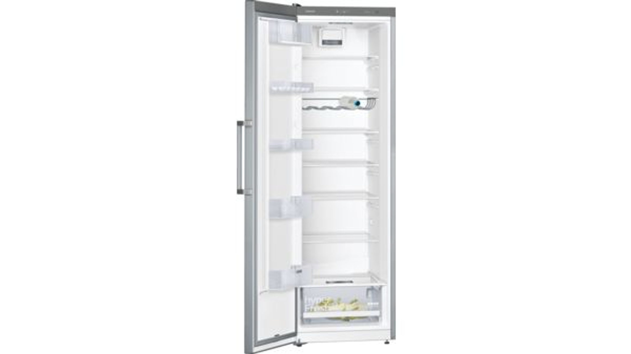 Refrigerador con la puerta abierta. Es plateado con estantes. El interior es blanco.