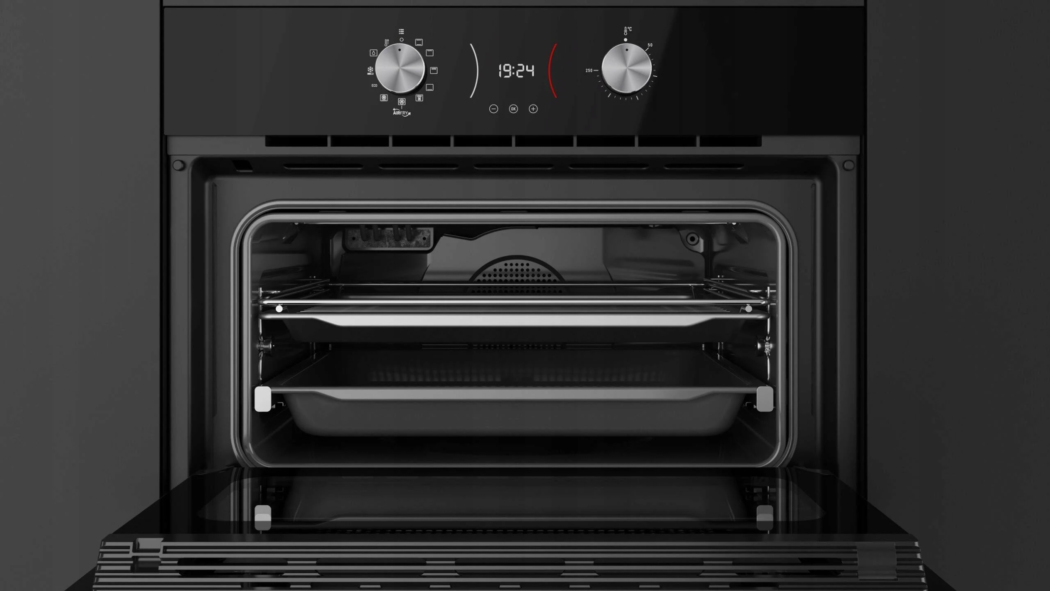 Un forno aperto con interno nero e due vassoi. Display digitale in alto.