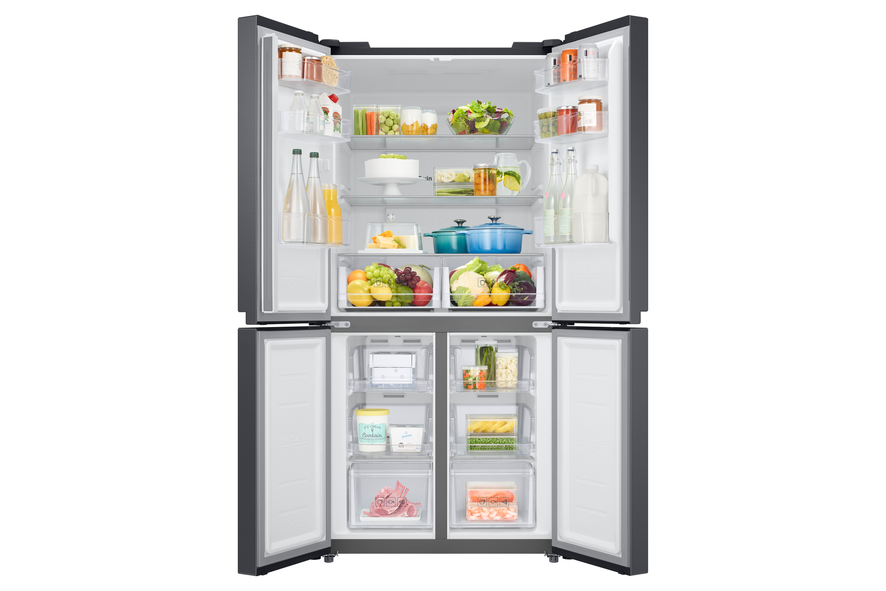 Refrigerador abierto lleno de comida. Tiene cuatro puertas, las dos superiores abiertas y las dos inferiores.