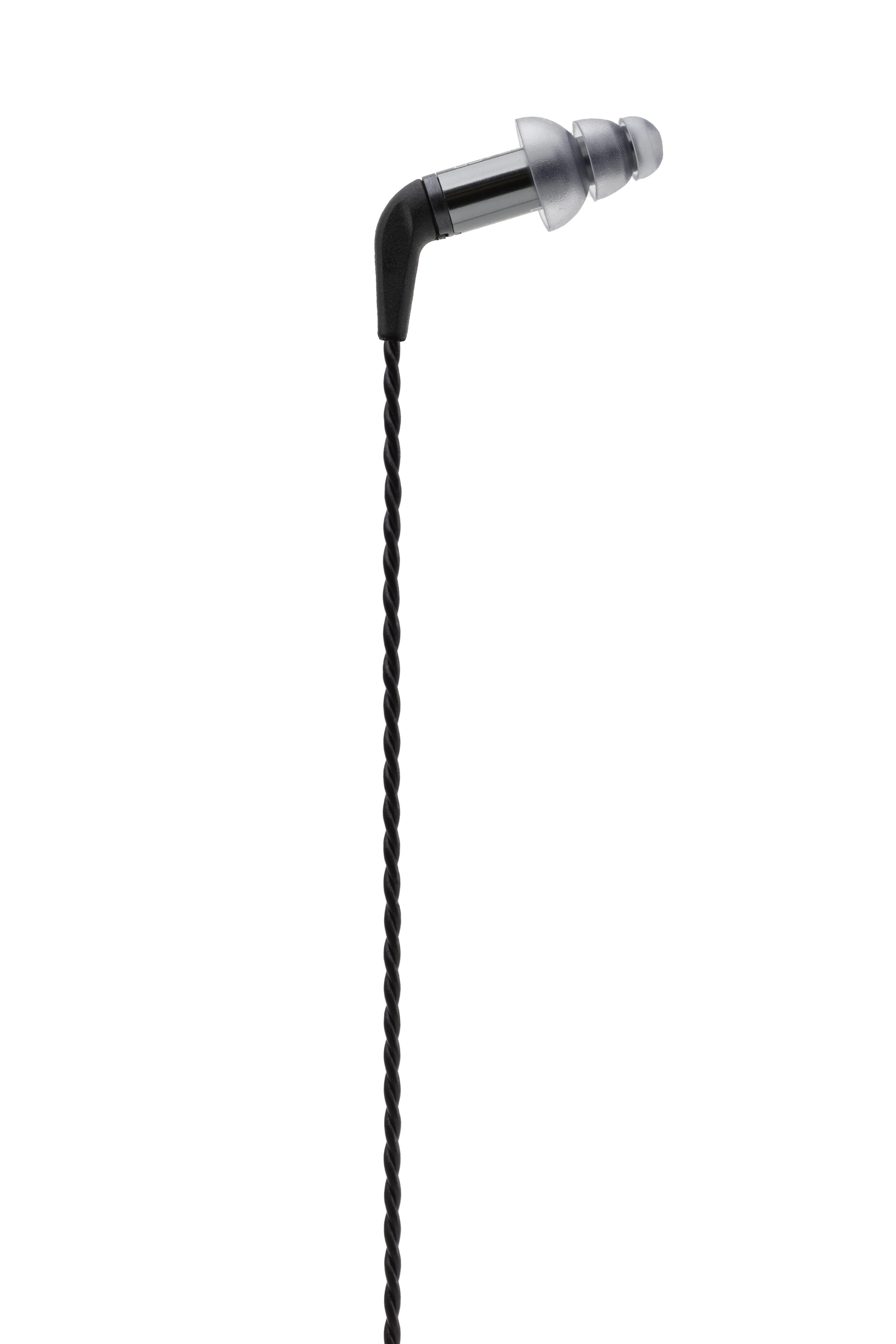 Enkele in-ear oortelefoon, met een zwarte draad en een transparante oordop tegen een witte achtergrond.