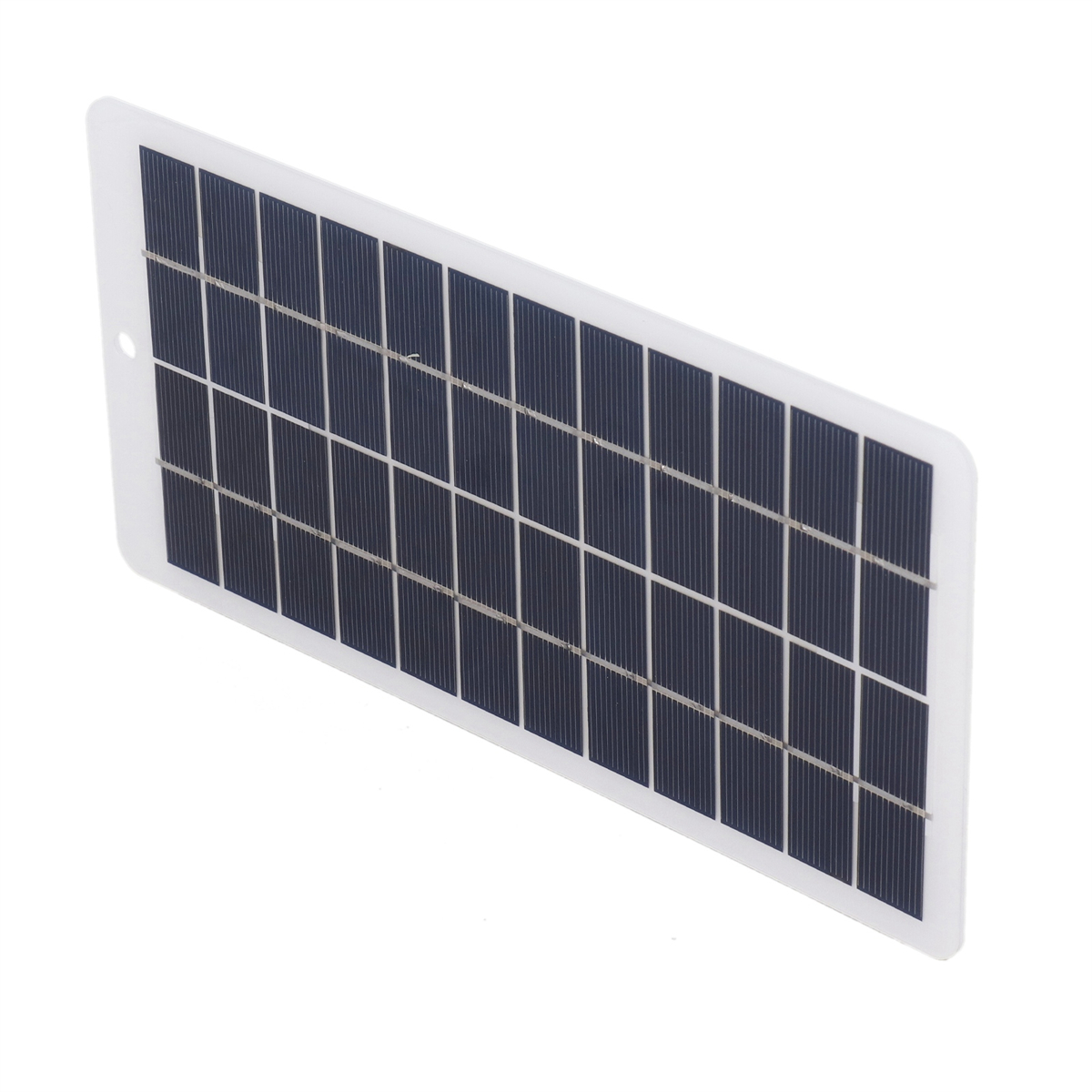 Ein rechteckiges Solarpanel mit dunkelblauen Zellen auf weißem Hintergrund.