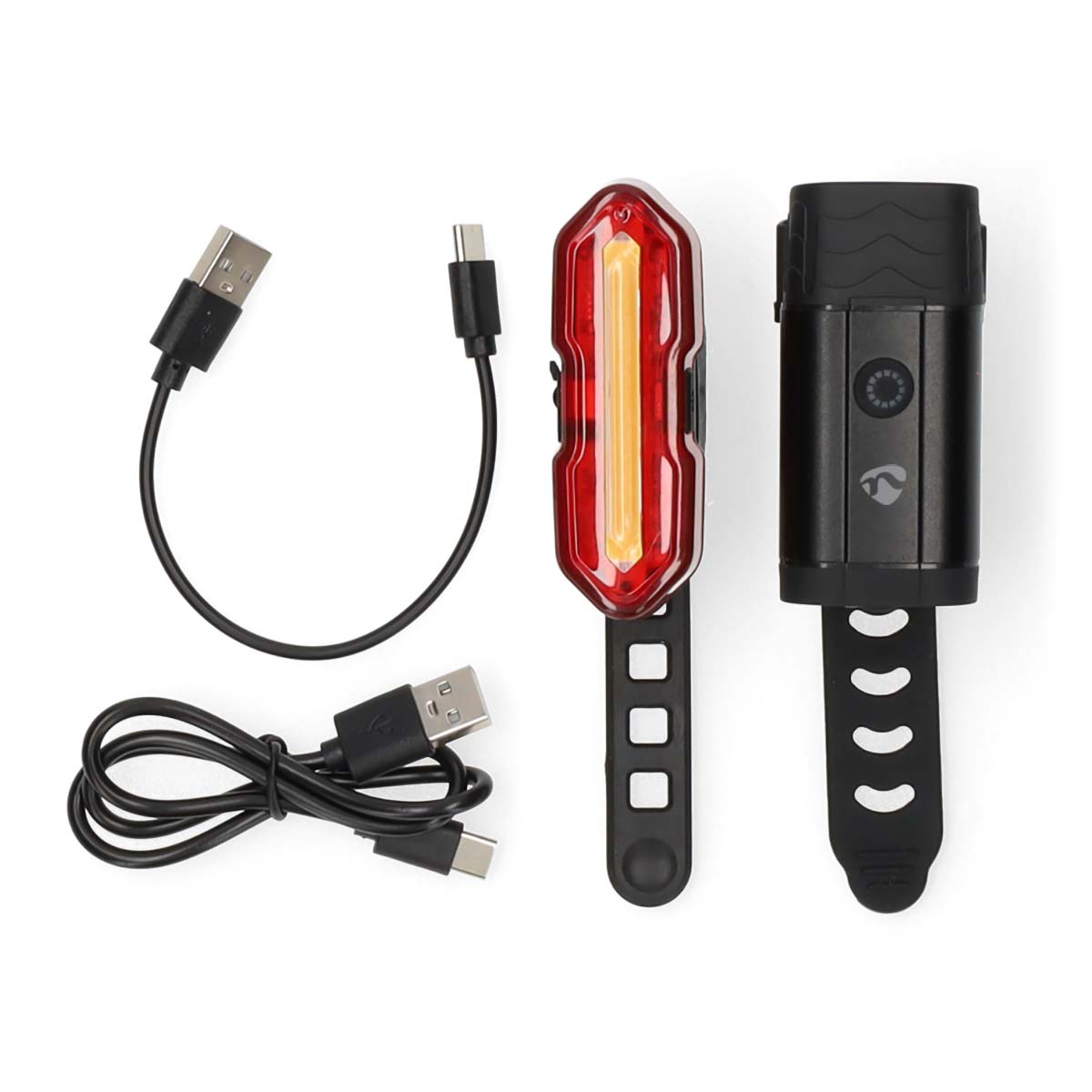 Fahrradlichter und USB-Kabel. Ein Licht ist rot. Das andere ist schwarz.