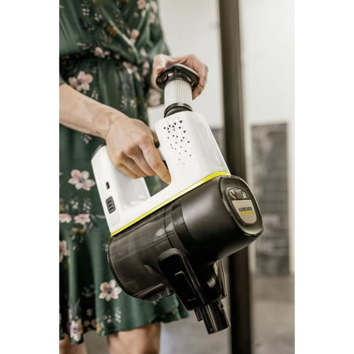 KÄRCHER VC 6 Cordless ourFamily Car Aspirateur sans fil Blanc
