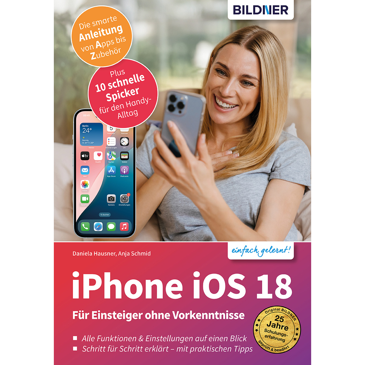 Eine Frau hält ein iPhone vor einem Buch mit dem Titel iPhone iOS 18.