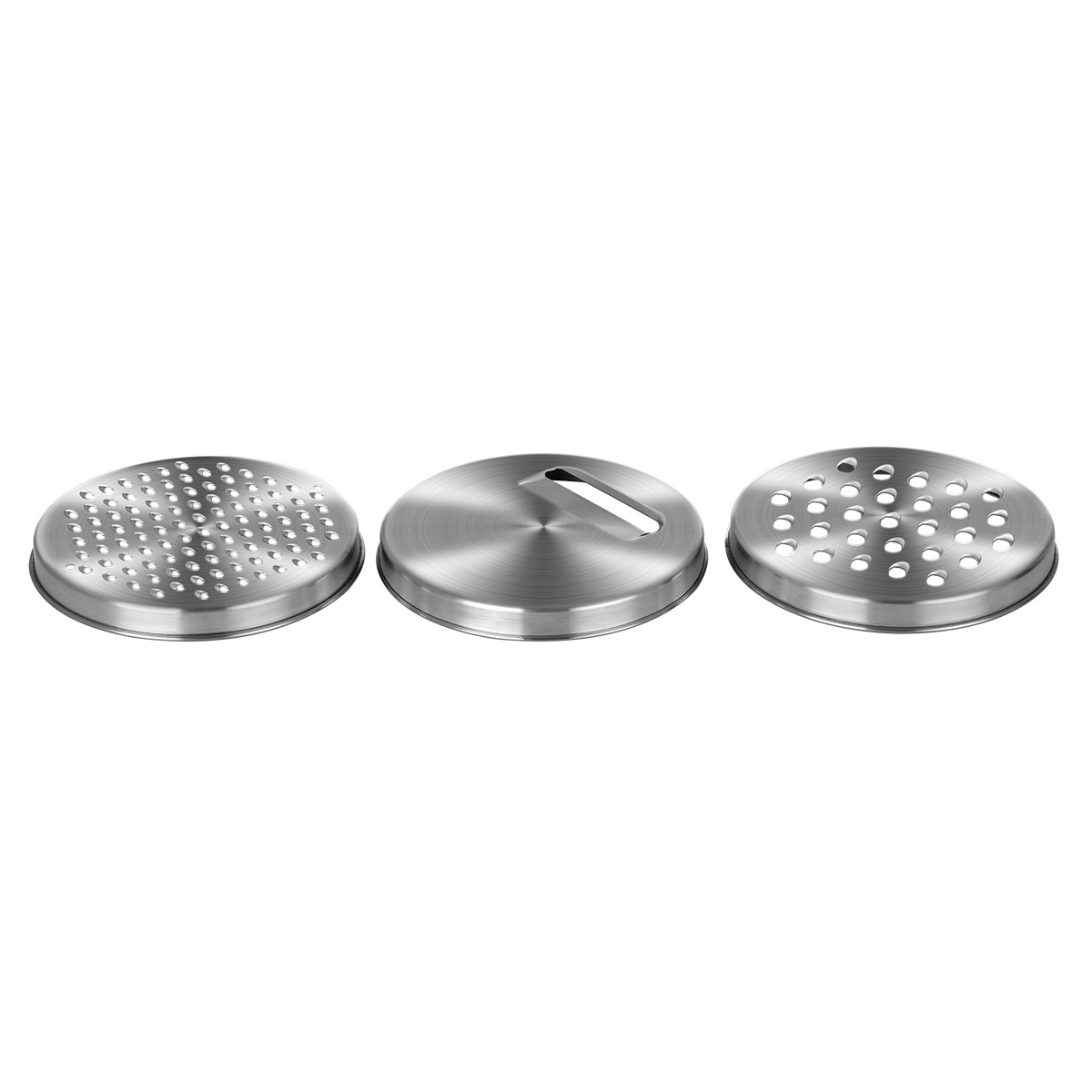 Tres tapas de acero inoxidable con perforaciones. Una tapa tiene una ranura para inserción.