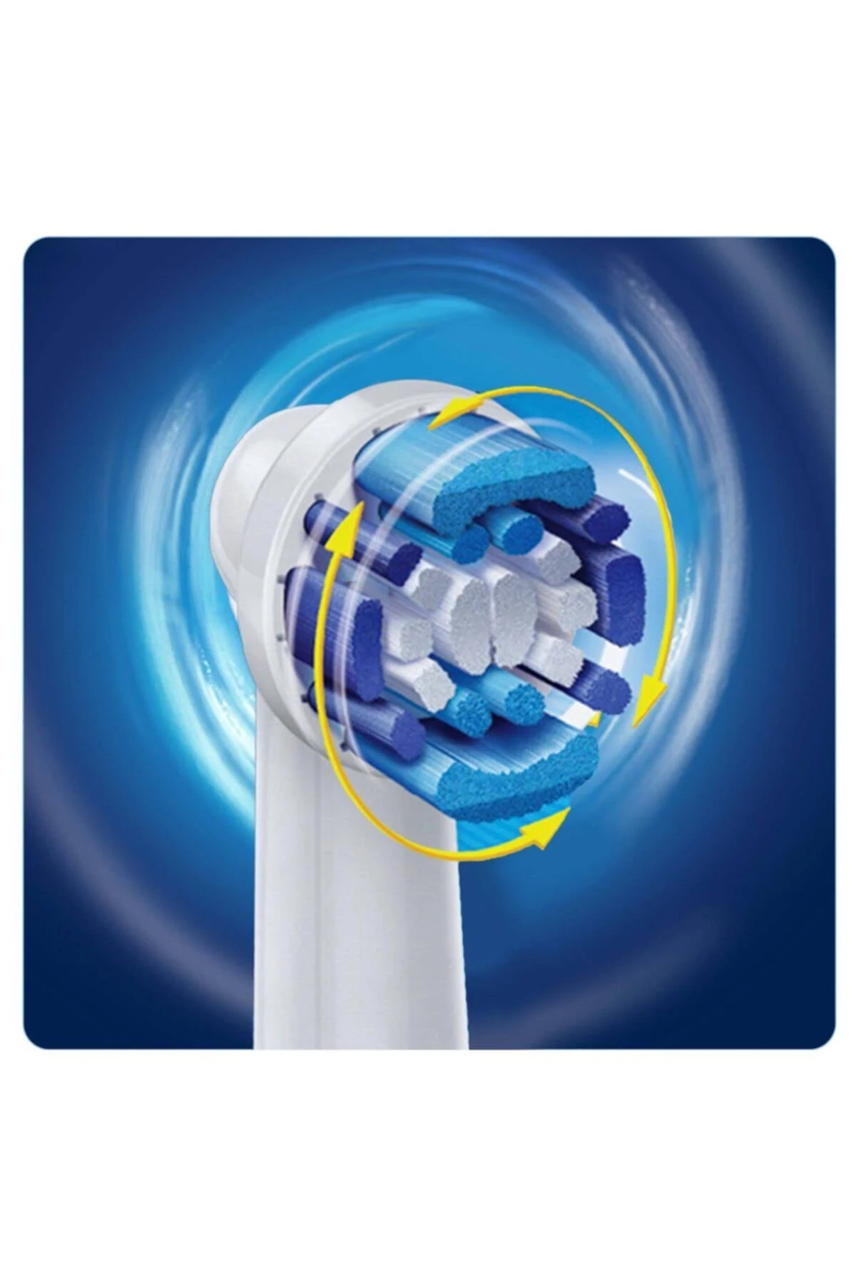 Primer plano de un cabezal de cepillo de dientes eléctrico. Tiene cerdas blancas y azules y flechas direccionales amarillas.