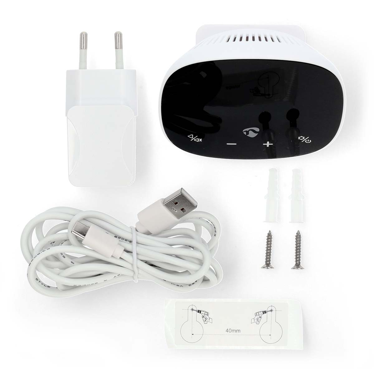 Wit, ovaal apparaat met een voedingsadapter, USB-kabel en schroeven. De items staan op een wit oppervlak.