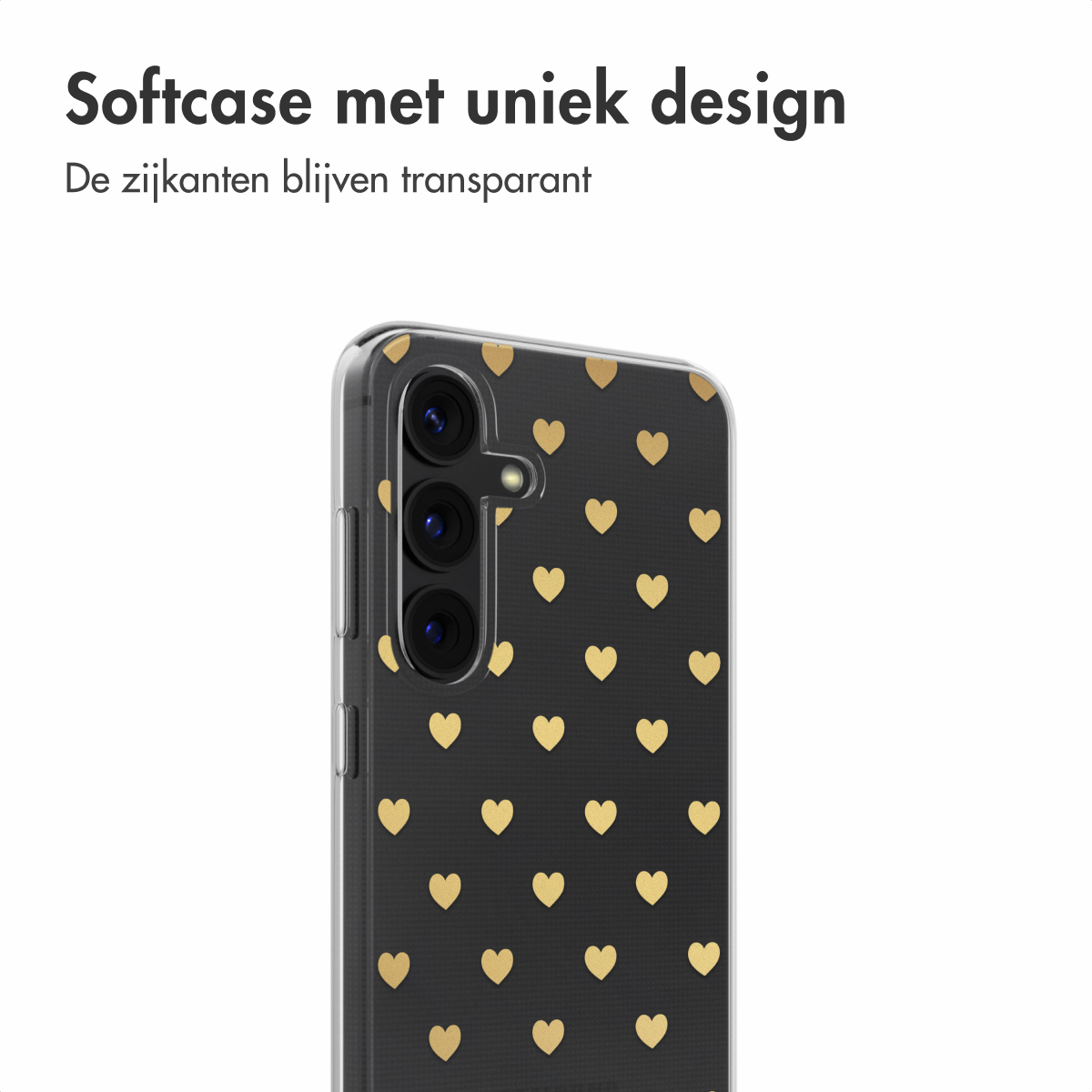 Gros plan sur une coque de téléphone avec des cœurs dorés sur fond noir. Le téléphone a trois caméras.